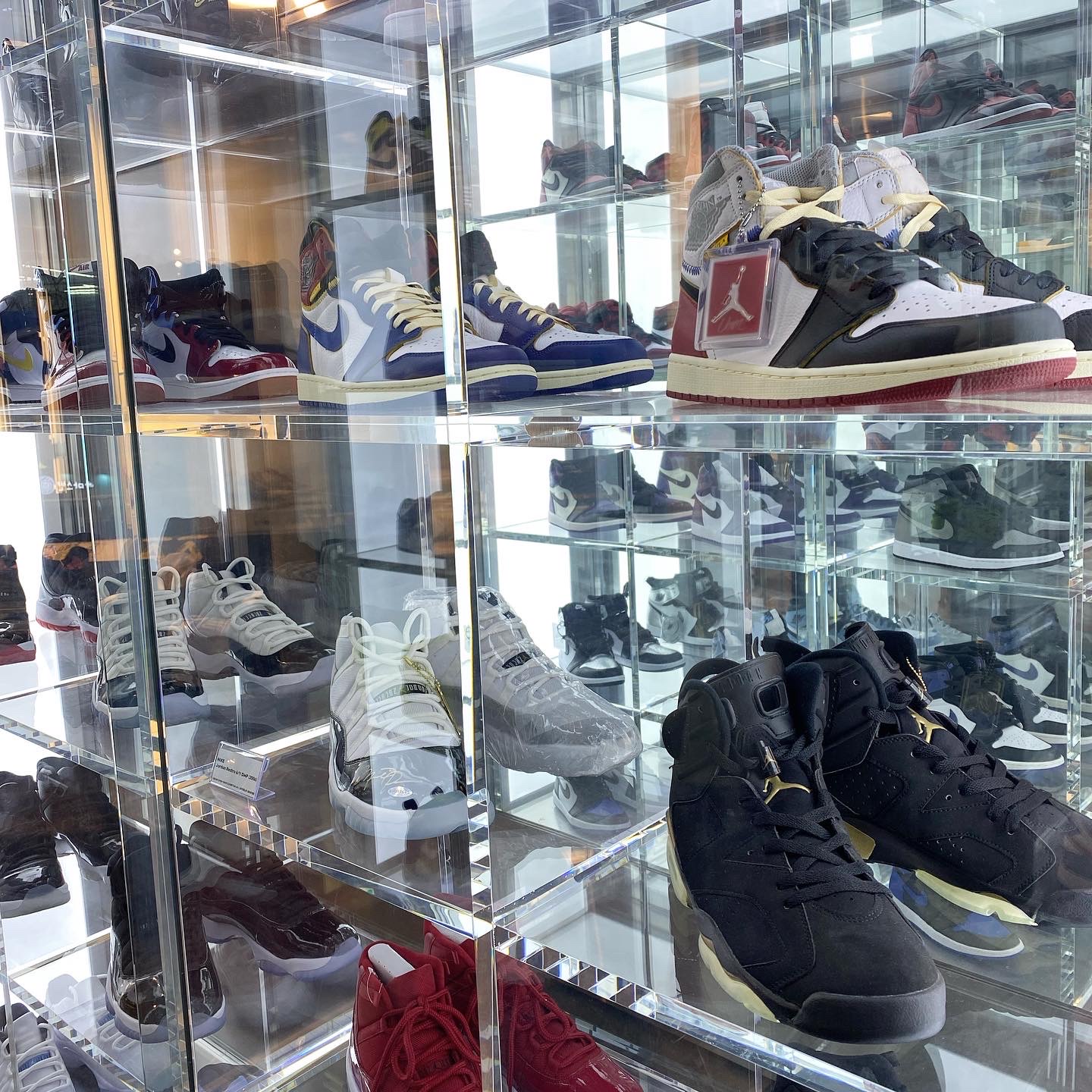 Nike Dunk Low SE Seoul, Nike Dunk Low SE Seoul (With Special Gift) 착용 스타일 - 1