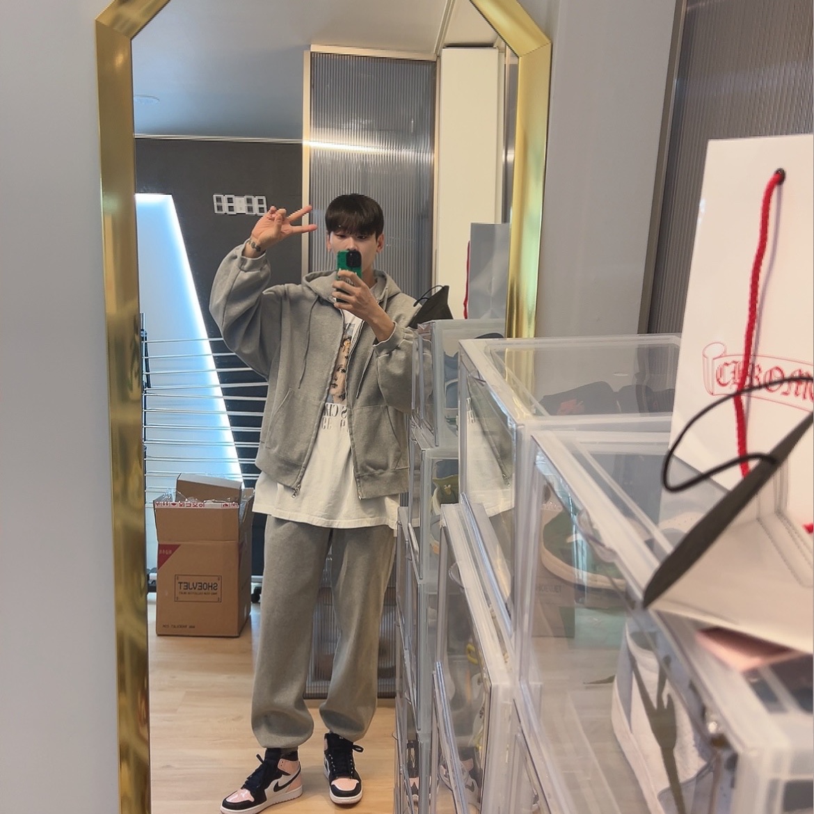 (W) Jordan 1 Retro High OG Atmosphere 착용 스타일