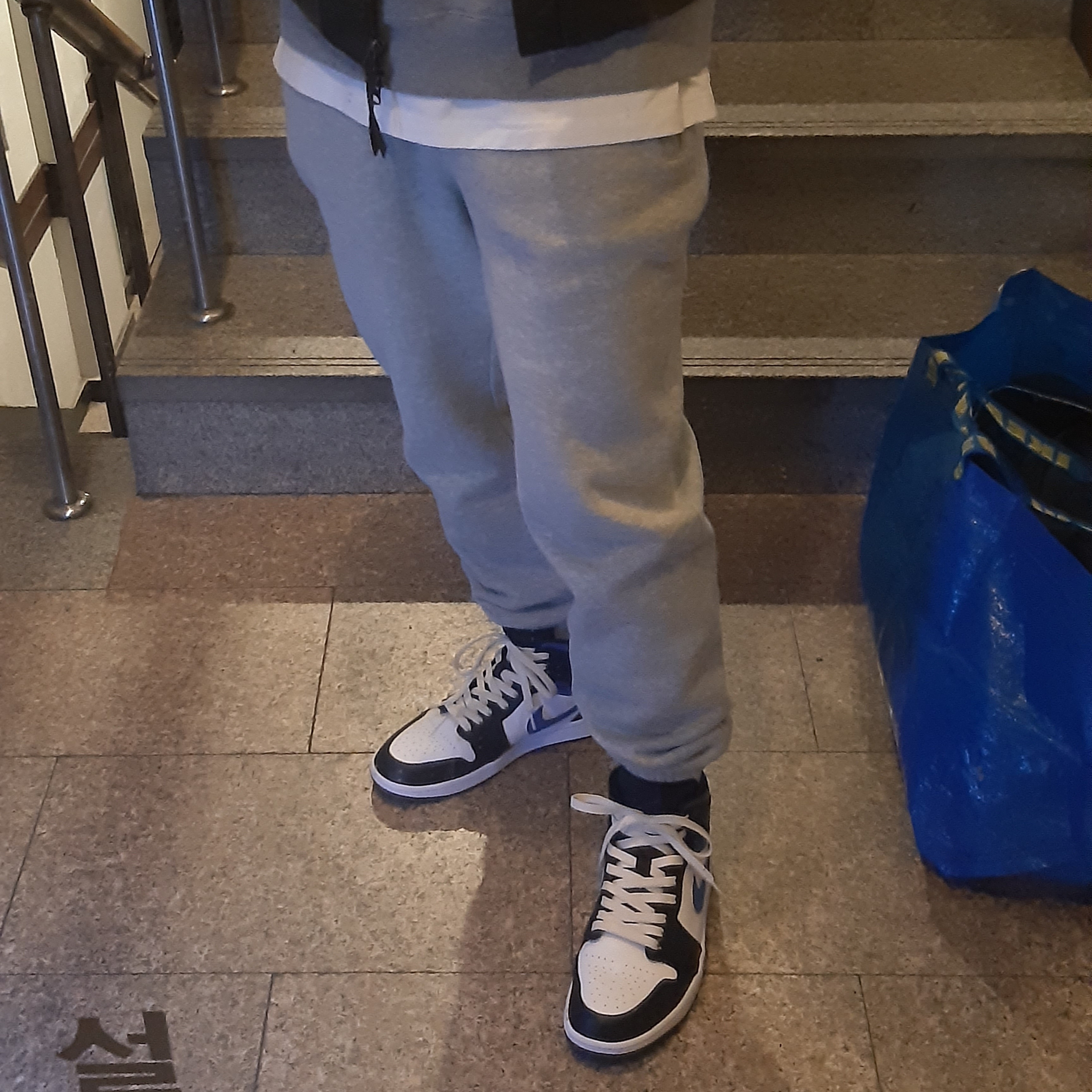 Jordan 1 Mid Racer Blue 착용 스타일 - 2