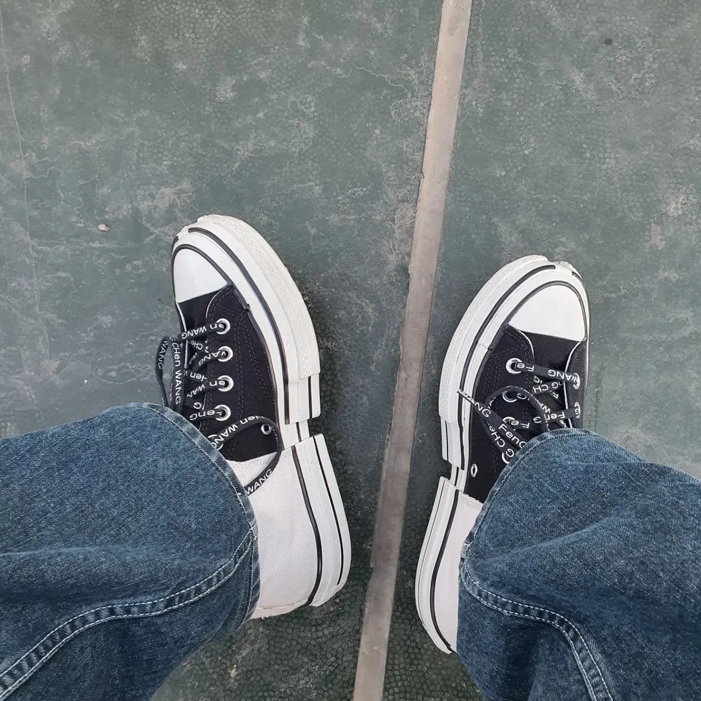 Converse x Feng Chen Wang Chuck 70 2-in-1 Natural Ivory Black 착용 스타일 - 5