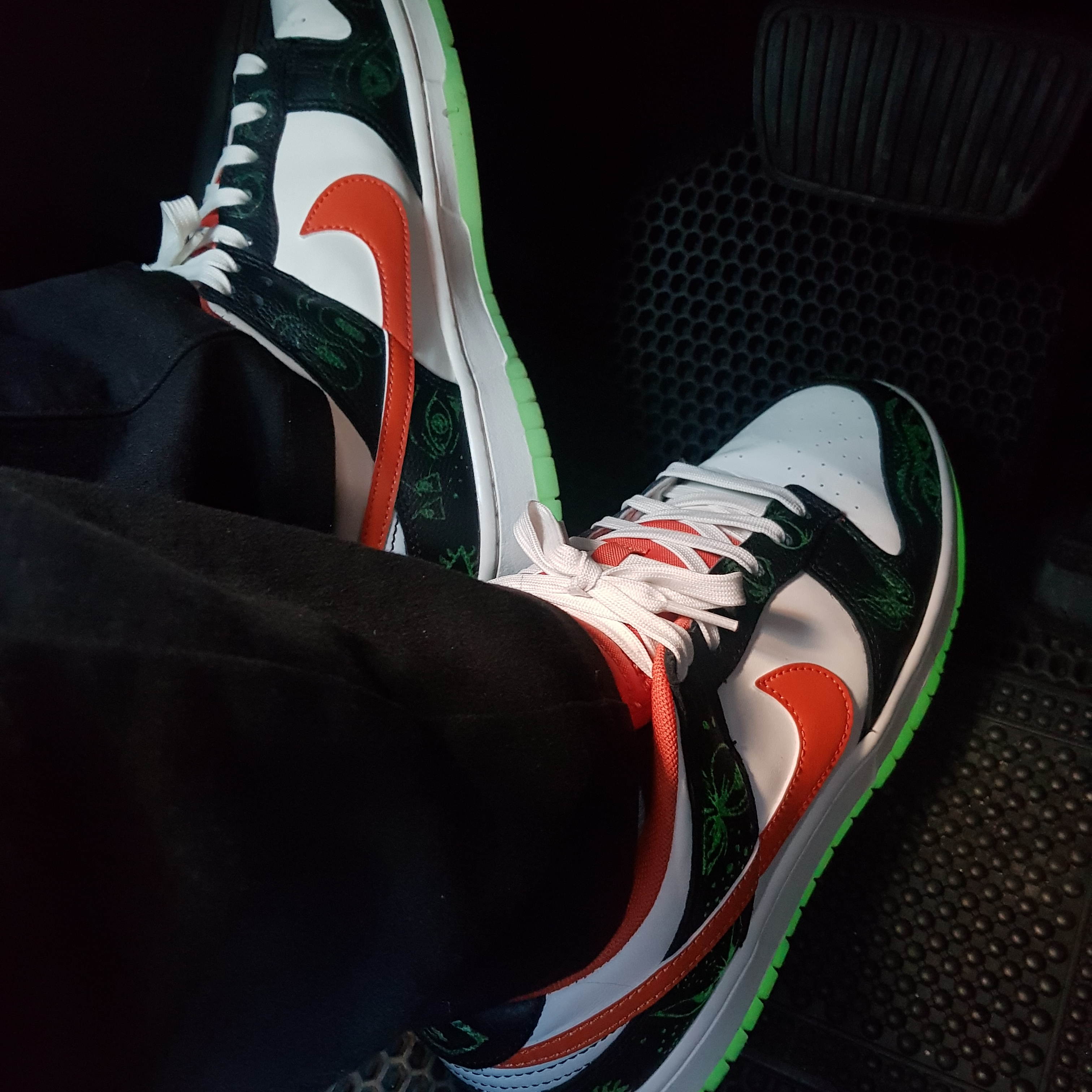Nike Dunk Low Retro PRM Halloween 착용 스타일