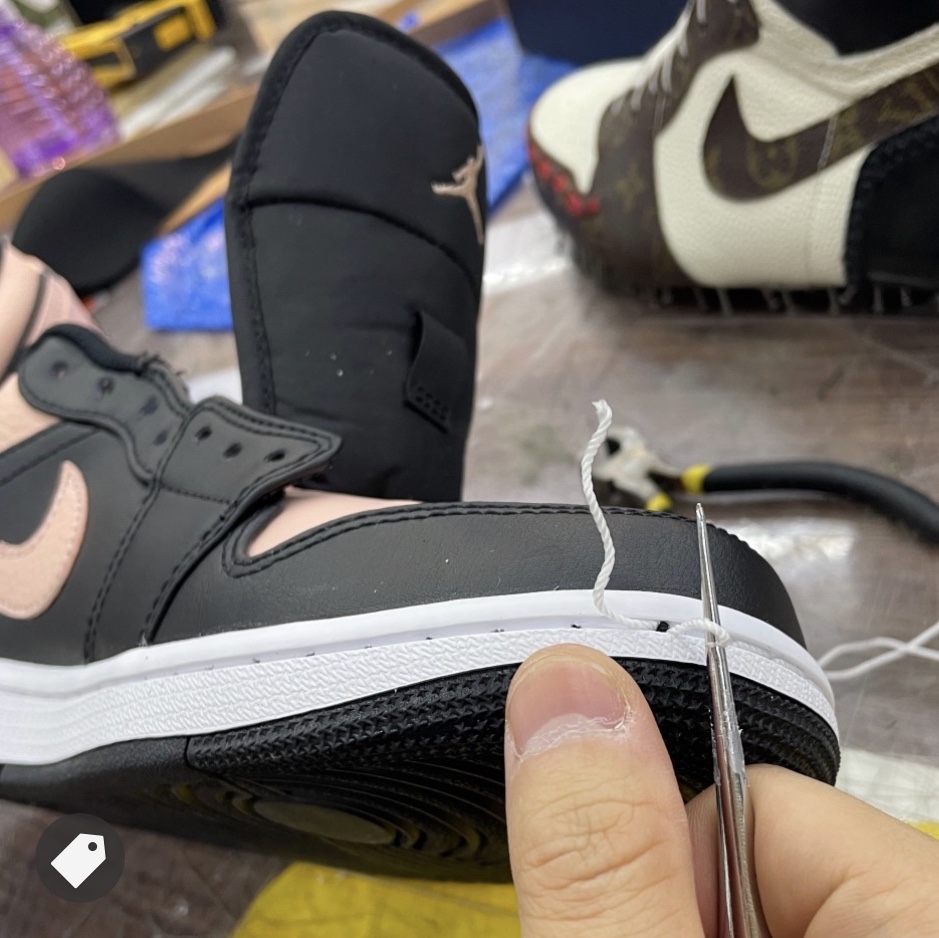 Jordan 1 Low Crimson Tint 착용 스타일 - 4