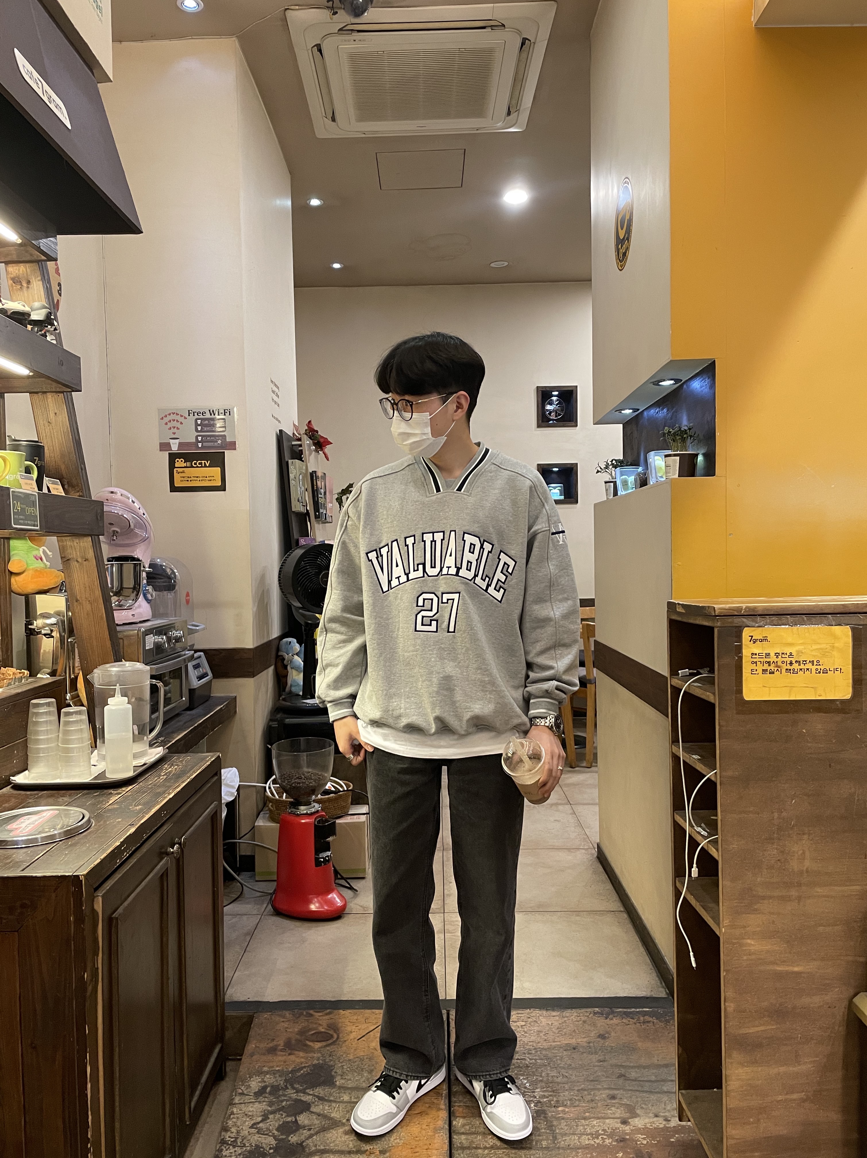 Jordan 1 Low Light Smoke Grey 착용 스타일 - 2