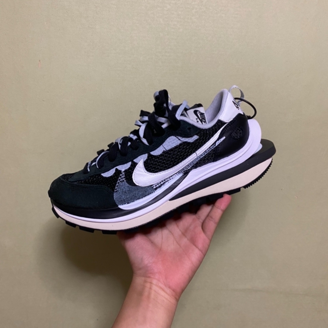 Nike x Sacai VaporWaffle Black White 착용 스타일