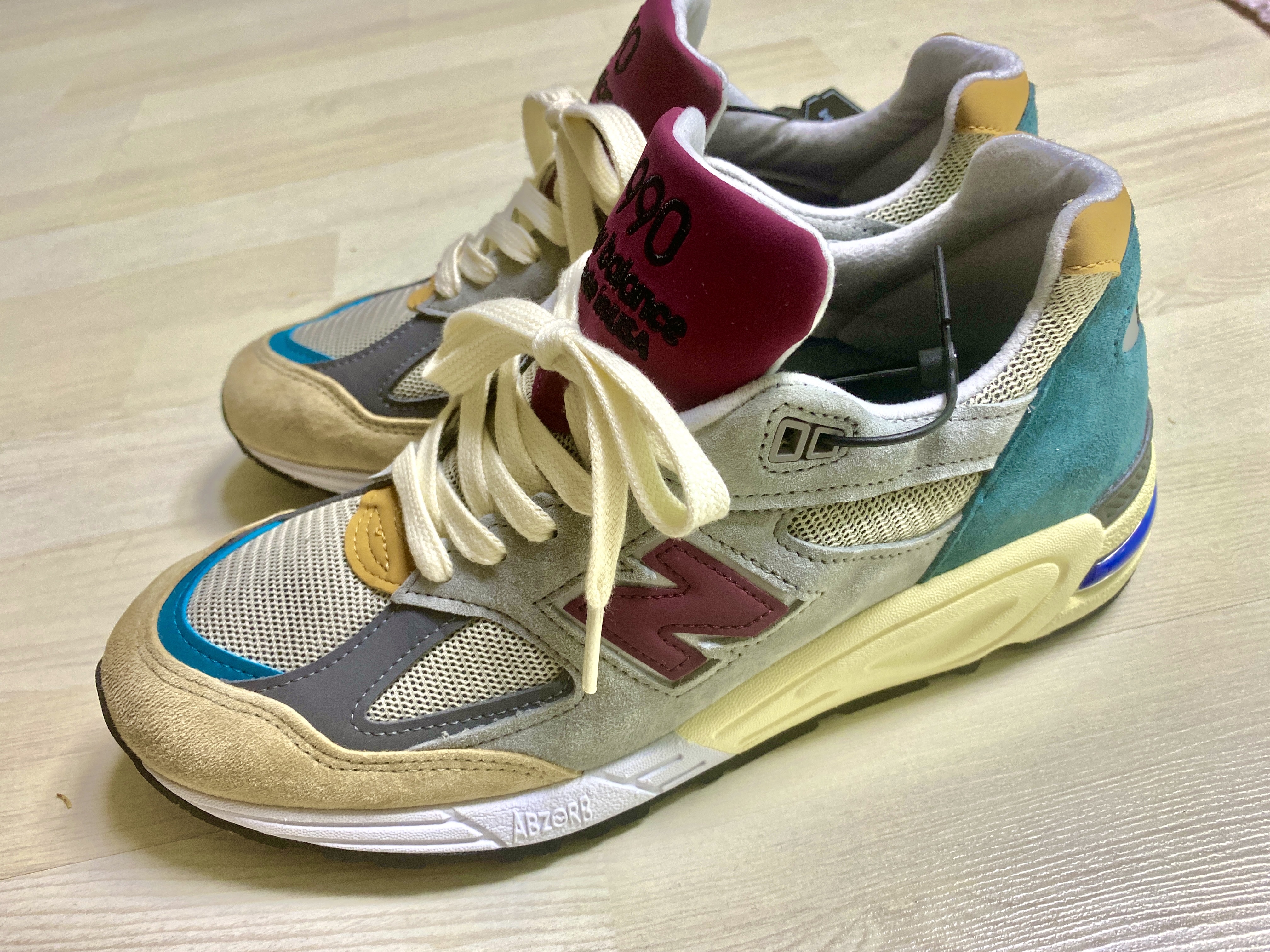 New Balance 990v2 Made in USA Grey Tan 착용 스타일