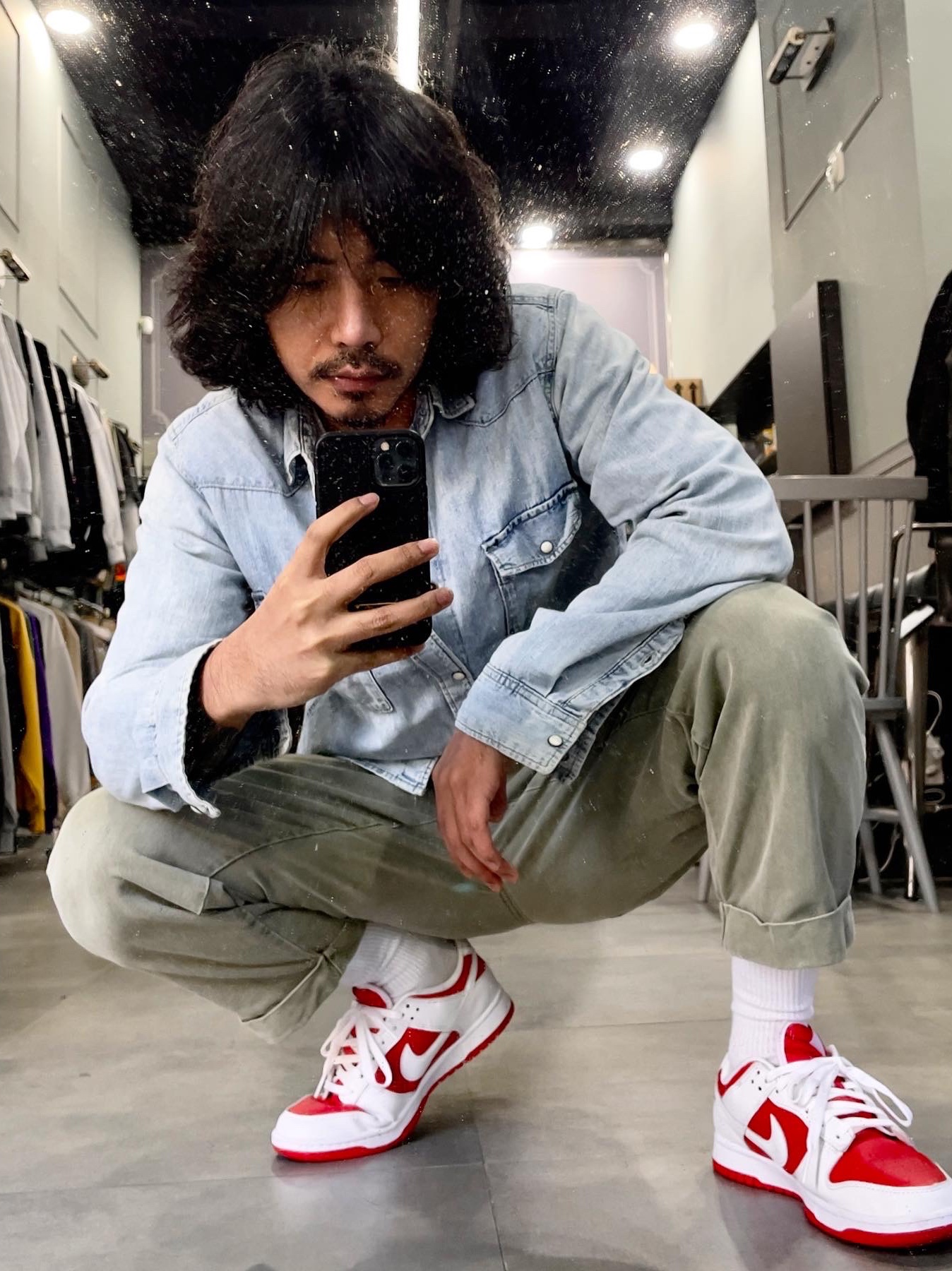 Nike Dunk Low Retro Championship Red 착용 스타일 - 1