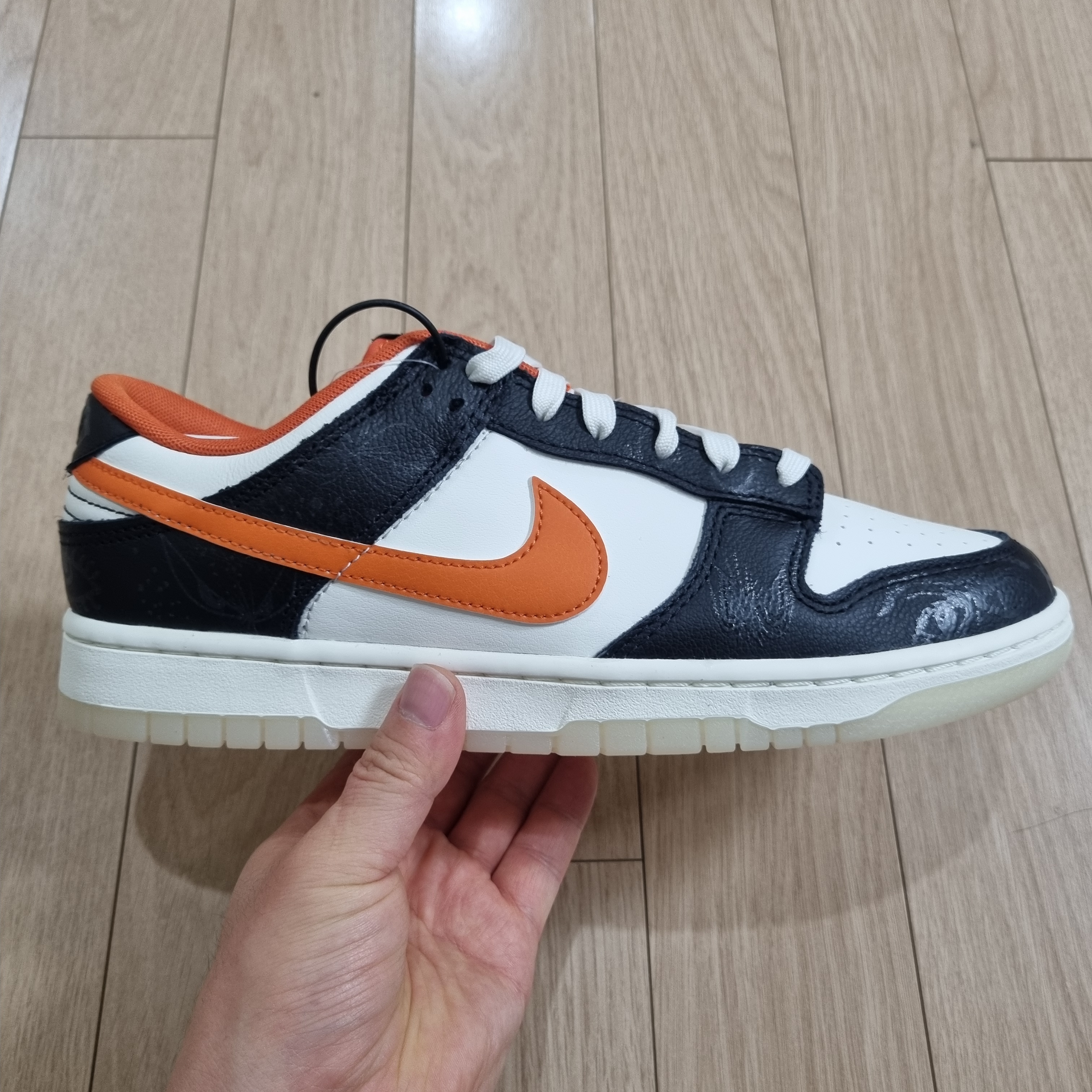 Nike Dunk Low Retro PRM Halloween 착용 스타일 - 2