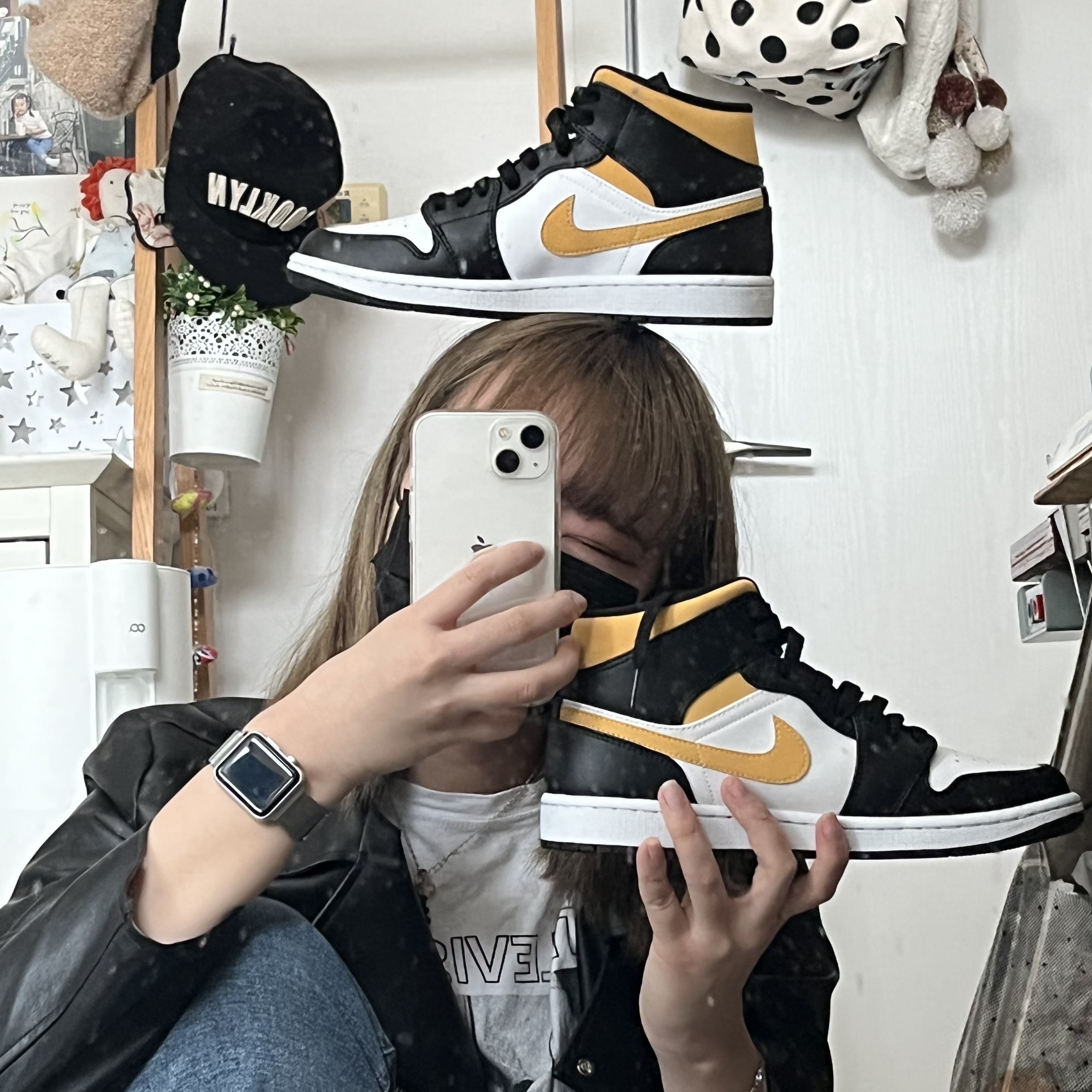 Jordan 1 Mid Pollen 착용 스타일