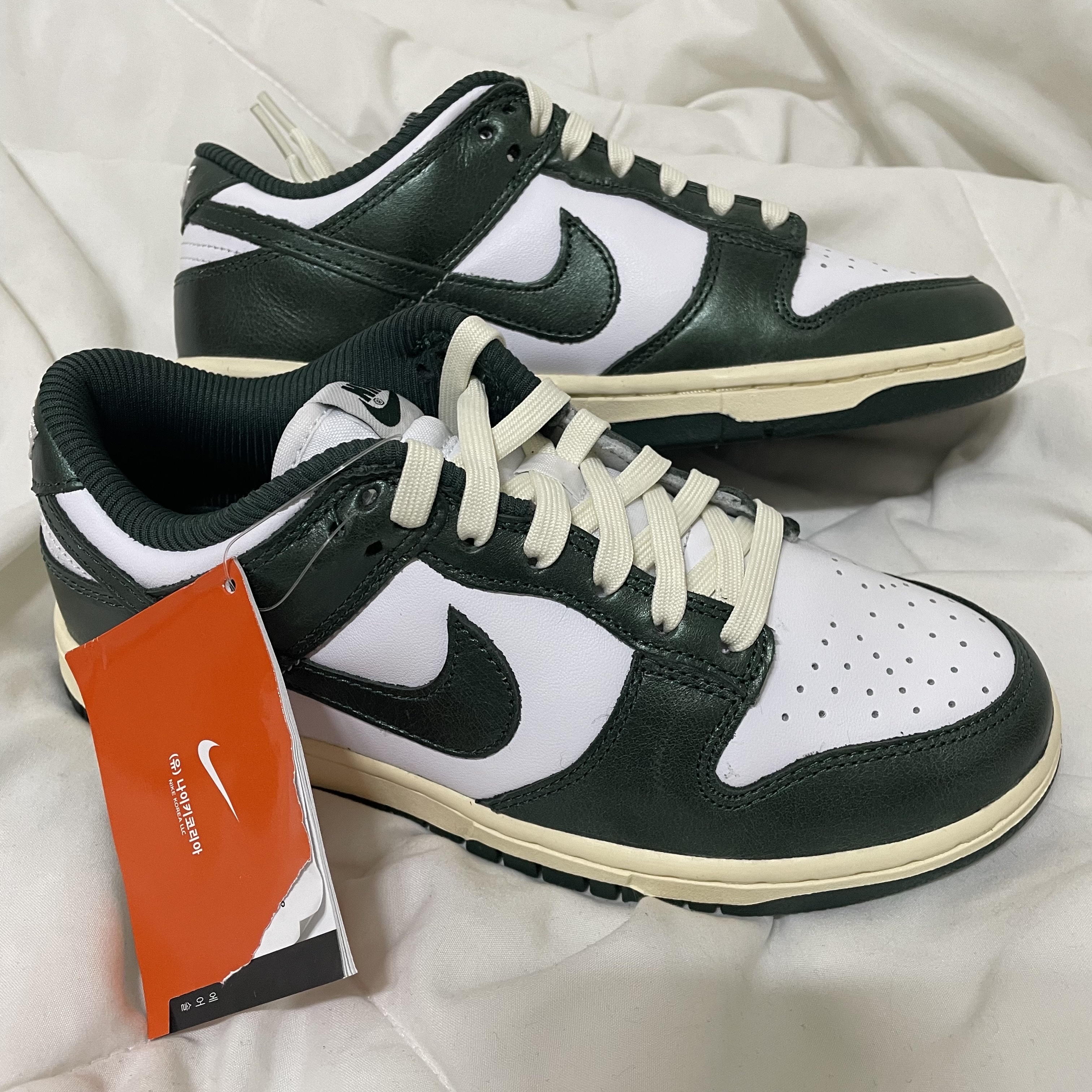(W) Nike Dunk Low Vintage Green 착용 스타일