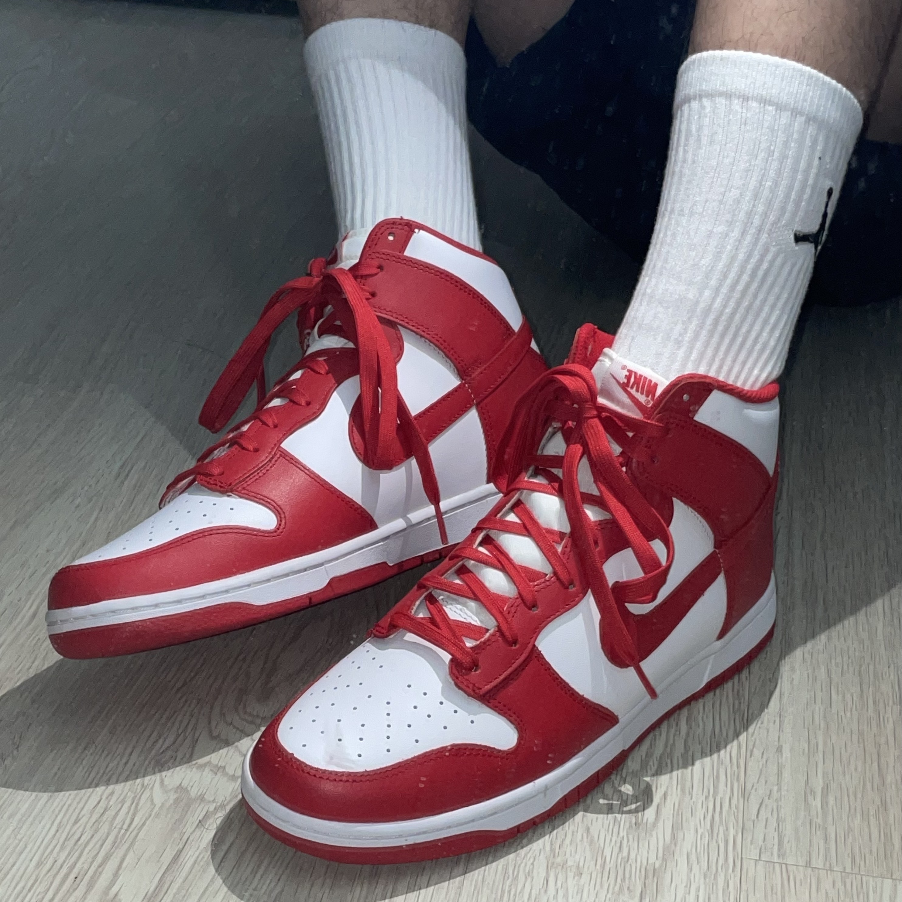 Nike Dunk High Retro Championship White and Red 착용 스타일
