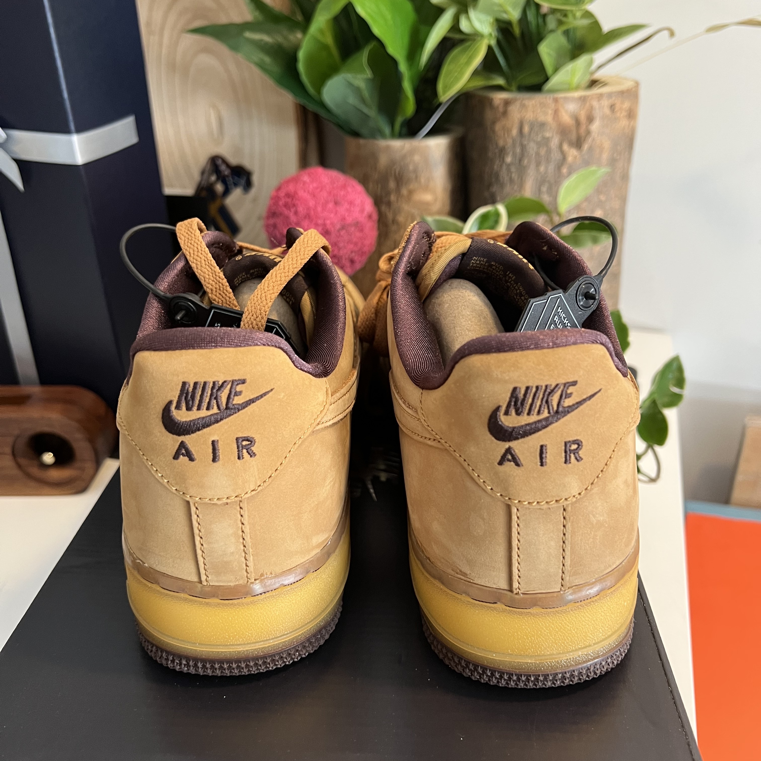 Nike Air Force 1 Low Retro SP Wheat Mocha 착용 스타일 - 3