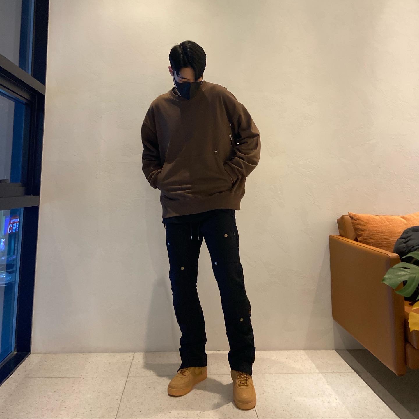 Nike Air Force 1 '07 WB Flax 착용 스타일