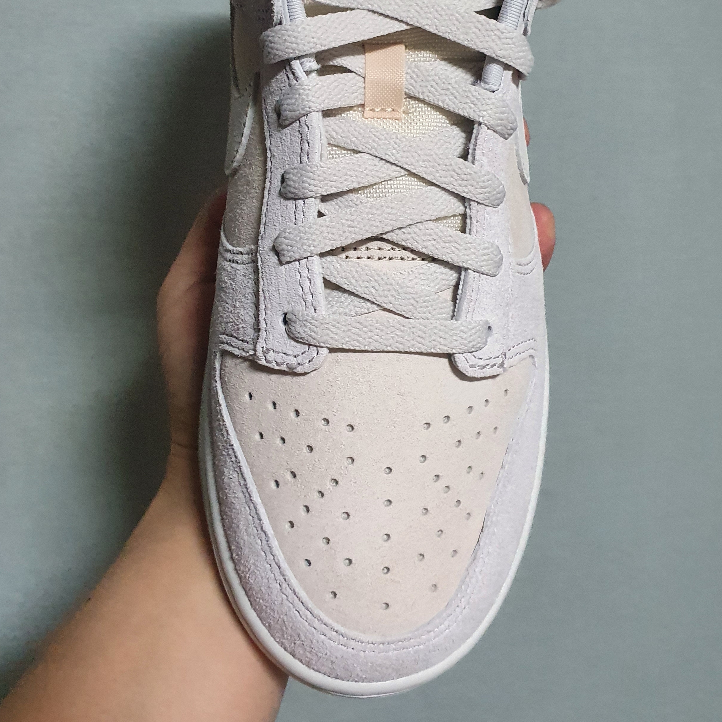 Nike Dunk Low Retro PRM Vast Grey 착용 스타일 - 2
