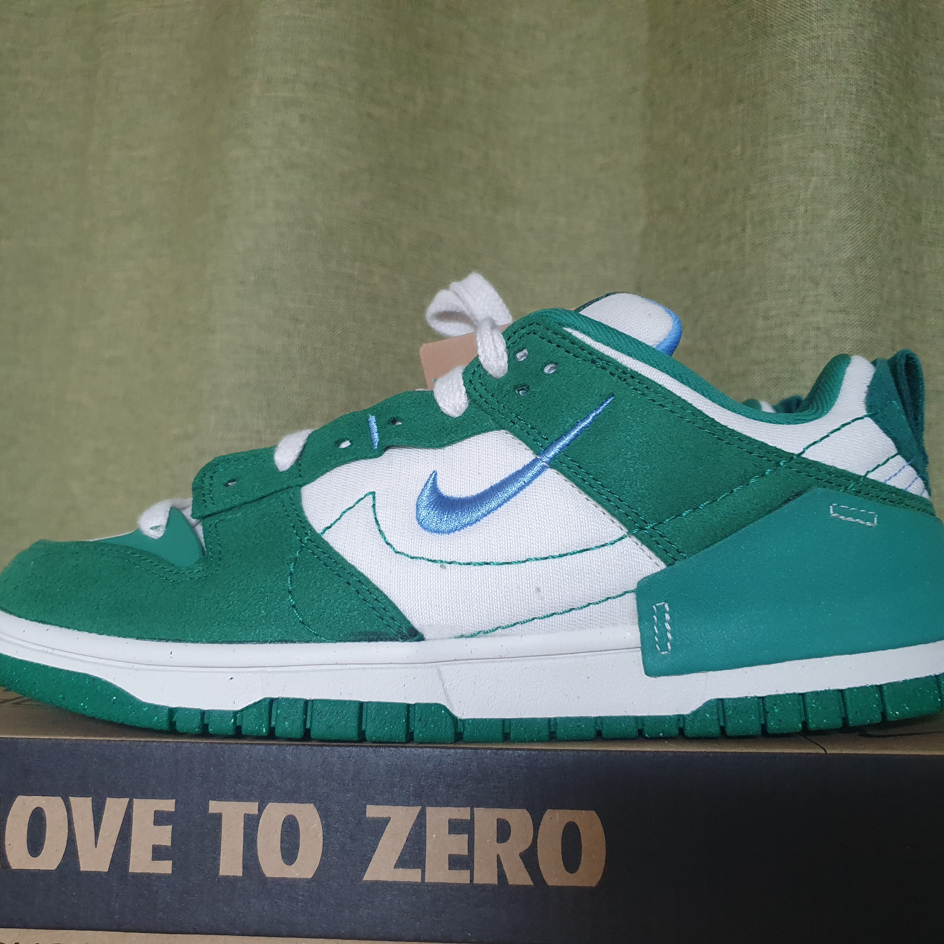 (W) Nike Dunk Low Disrupt 2 Phantom University Blue 착용 스타일 - 1