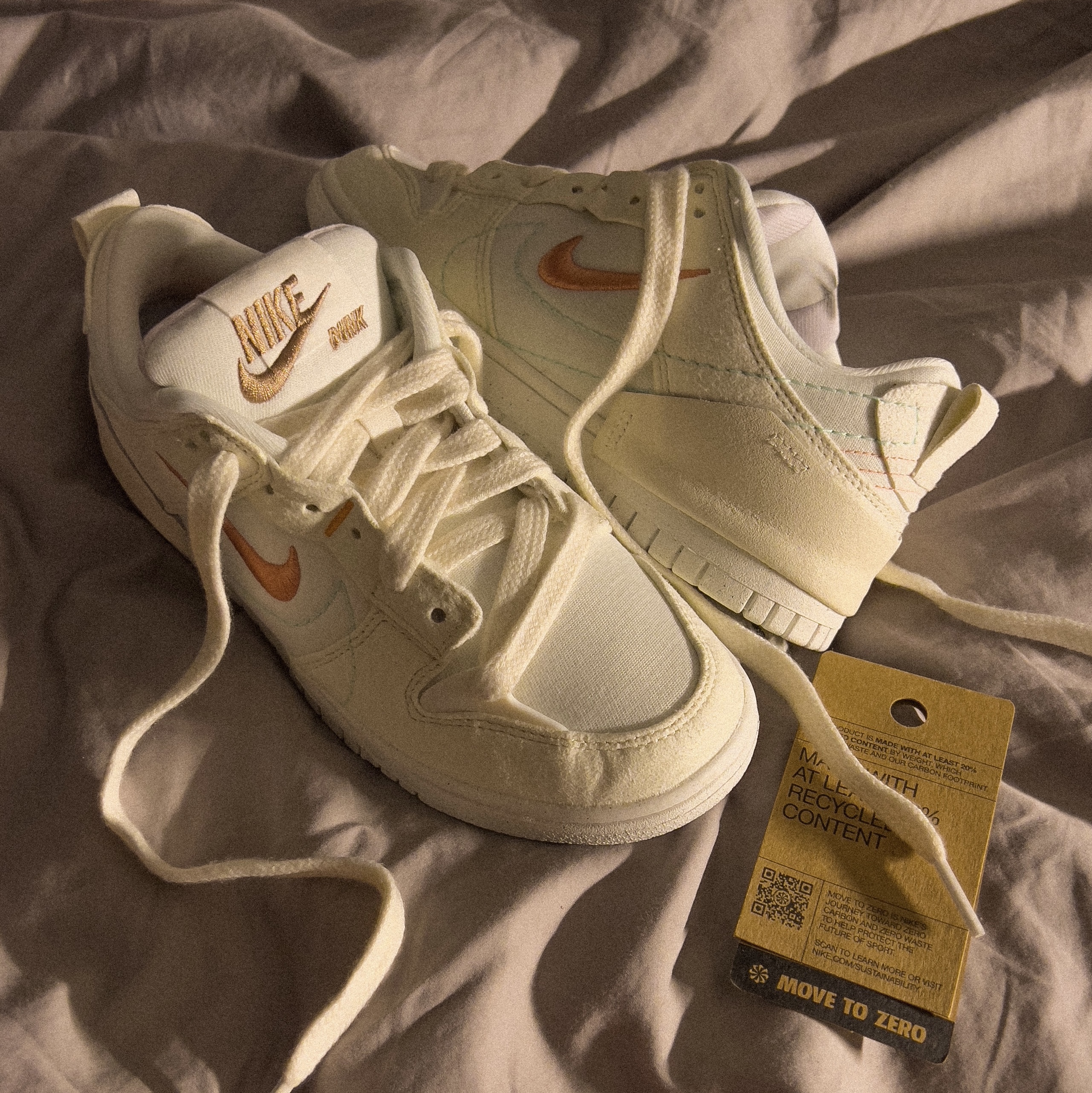 (W) Nike Dunk Low Disrupt 2 Phantom University Blue, (W) Nike Dunk Low Disrupt 2 Pale Ivory Sail 착용 스타일