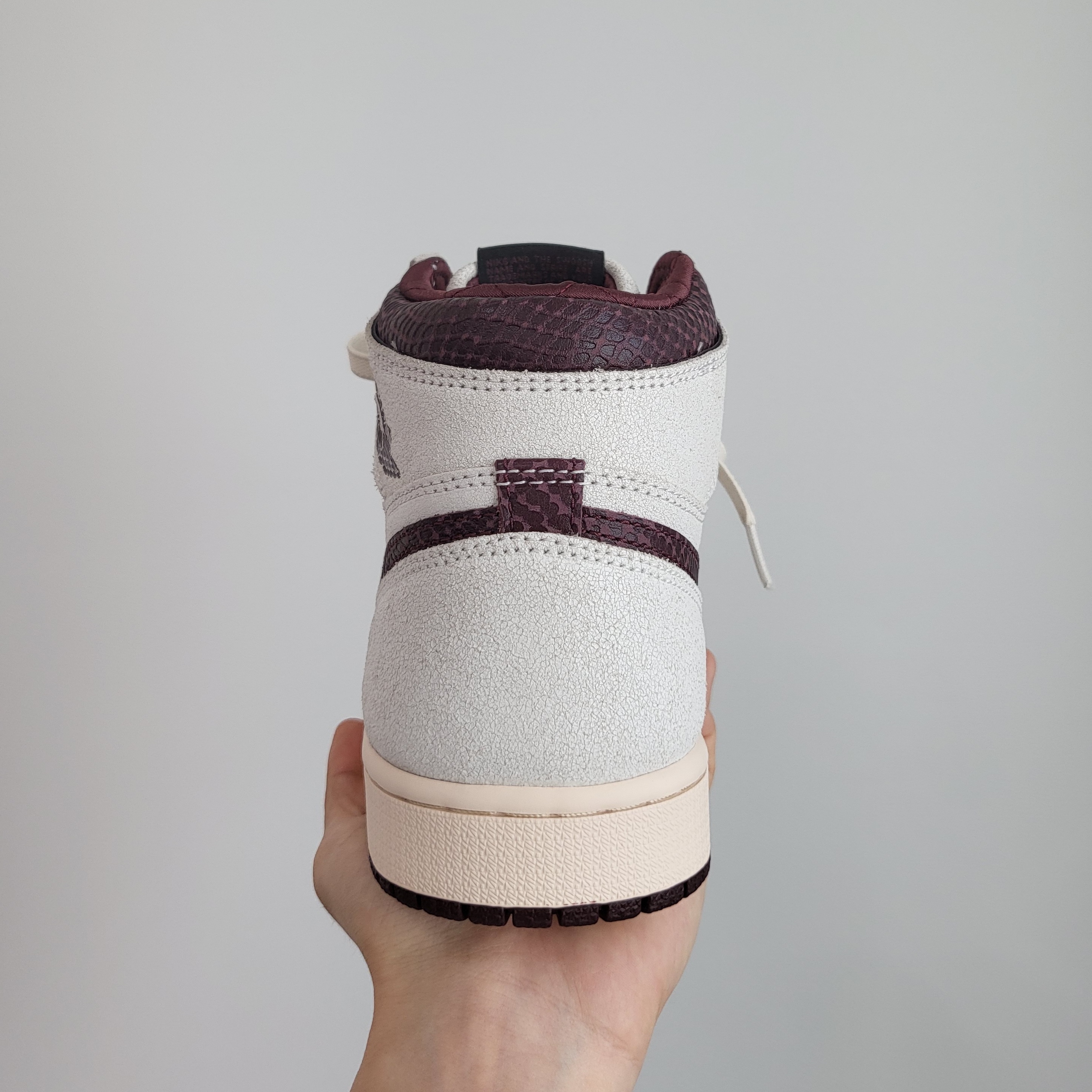 Jordan 1 x A Ma Maniere Retro High OG SP Sail and Burgundy, (PS) Jordan 1 x A Ma Maniere Retro High OG SP Burgundy and Sail 착용 스타일 - 4