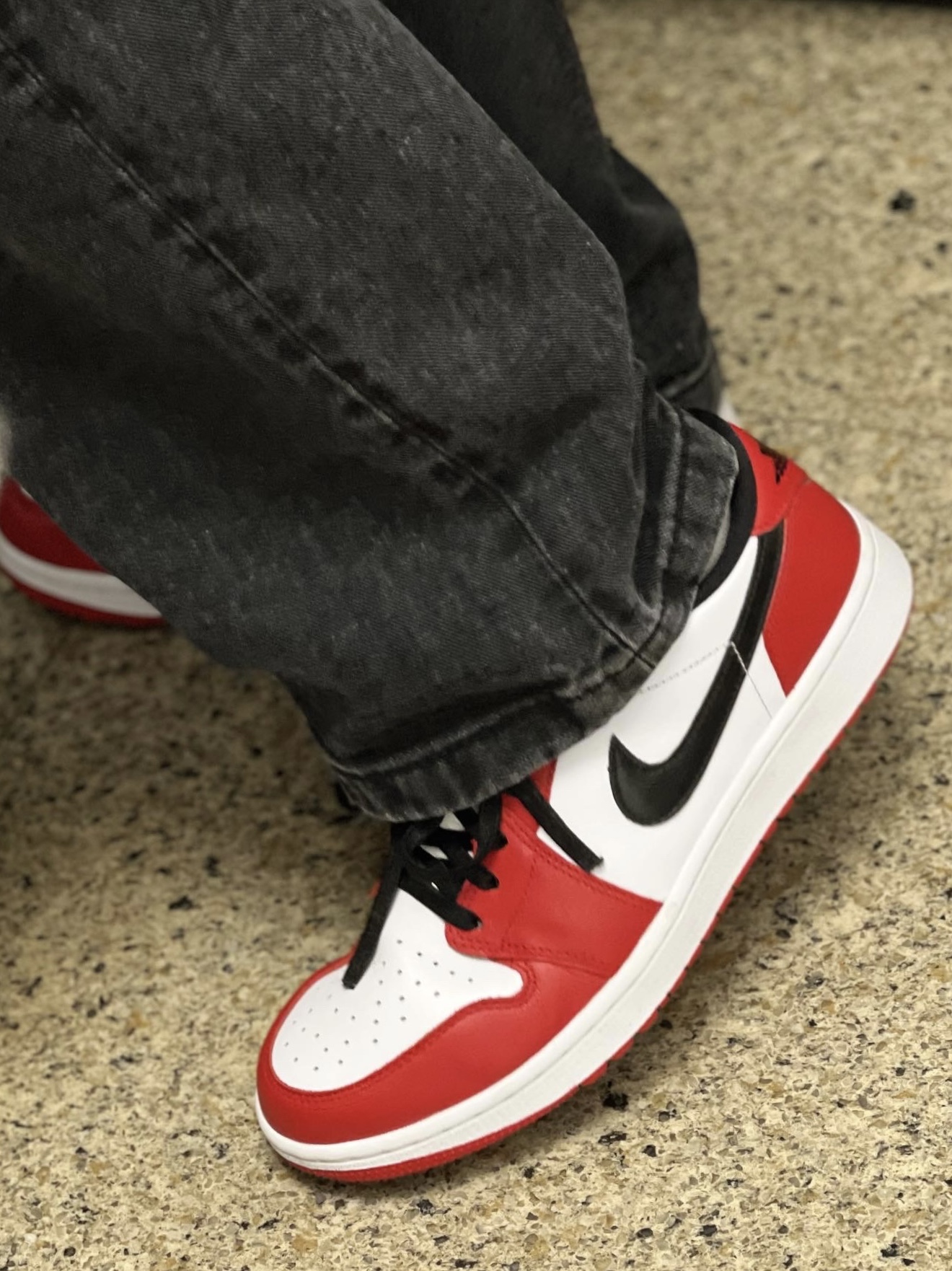 Jordan 1 Low Golf Chicago 착용 스타일 - 2