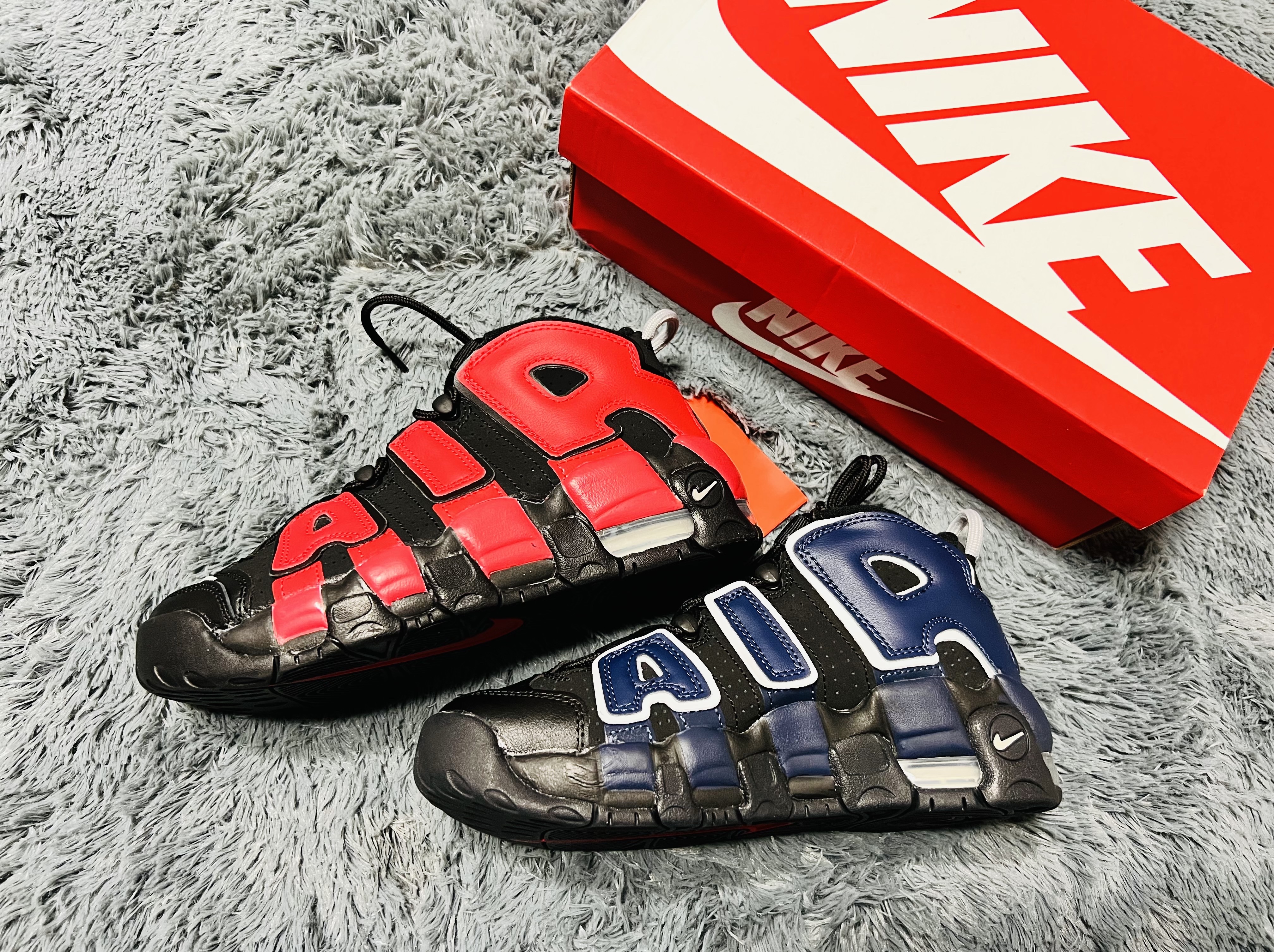 Nike Air More Uptempo 96 Black University Red 착용 스타일 - 1