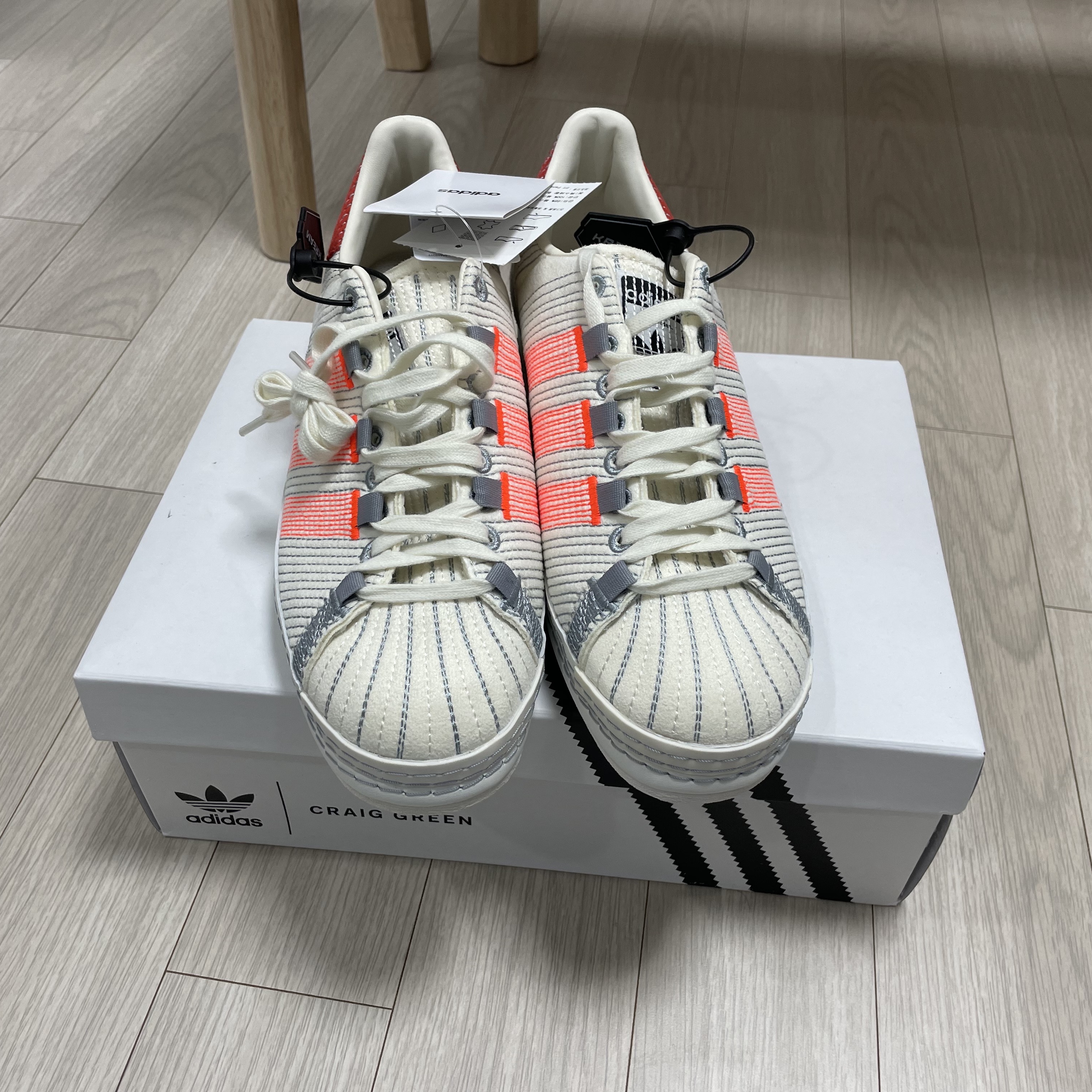 Adidas x Craig Green Superstar Off White 착용 스타일 - 4