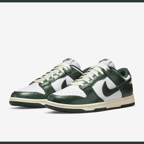 (W) Nike Dunk Low Vintage Green 착용 스타일