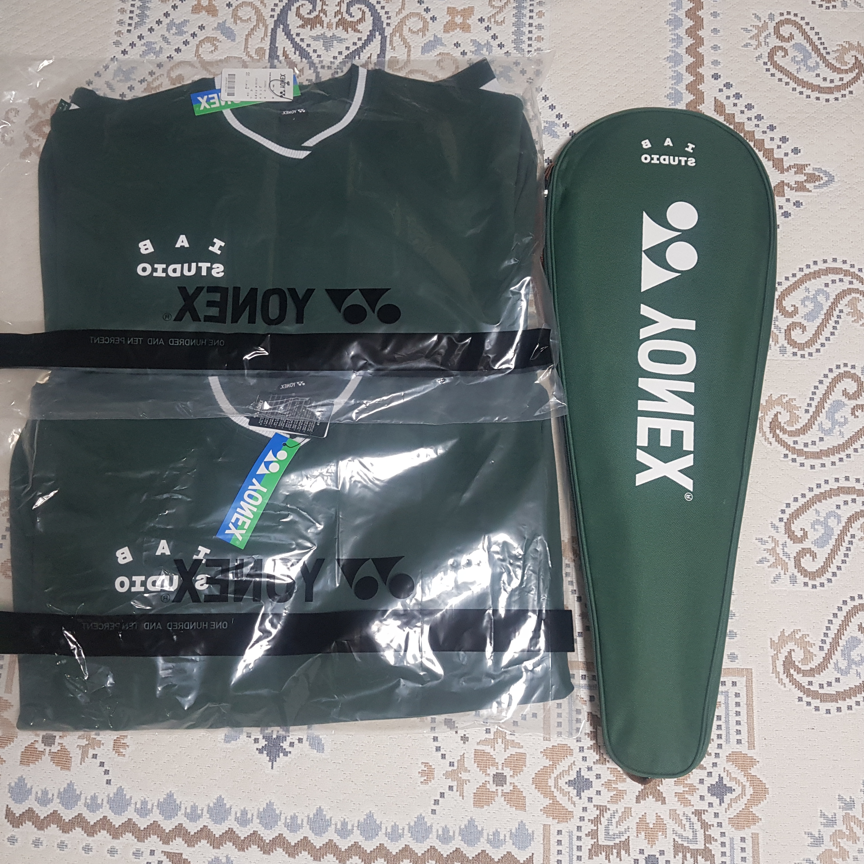 IAB Studio x Yonex Sweatshirt Green, IAB Studio x Yonex Double Racquet Nanoflare 착용 스타일 - 1