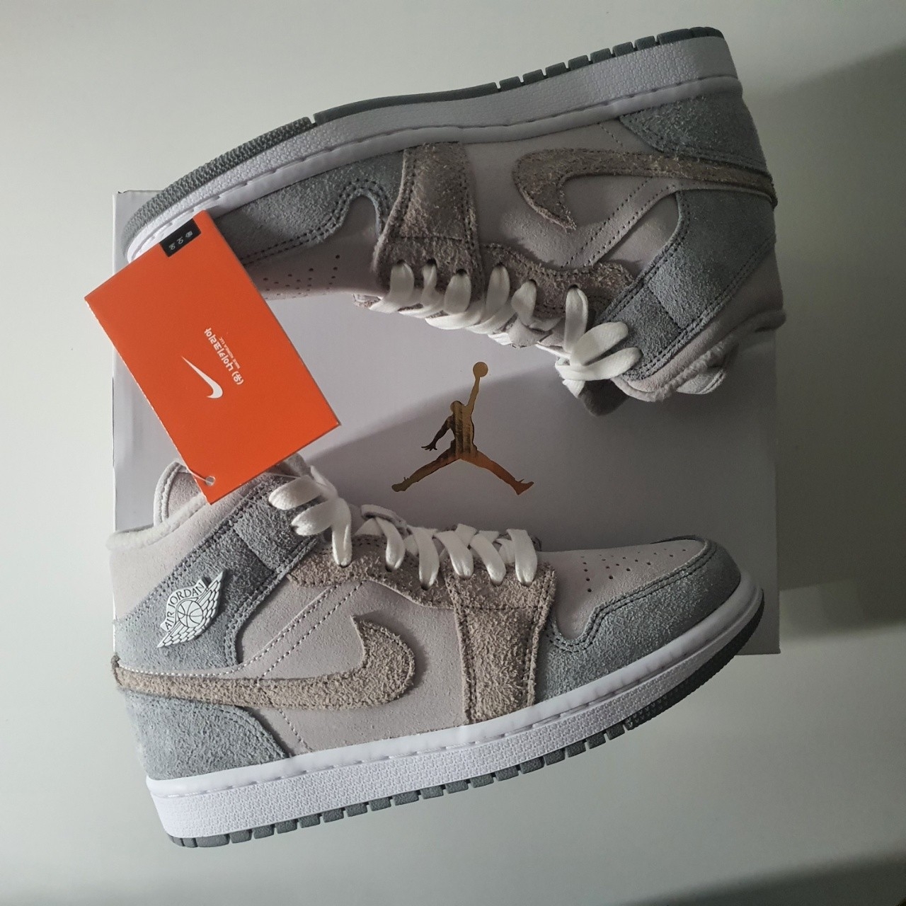 (W) Jordan 1 Mid SE Particle Grey 착용 스타일