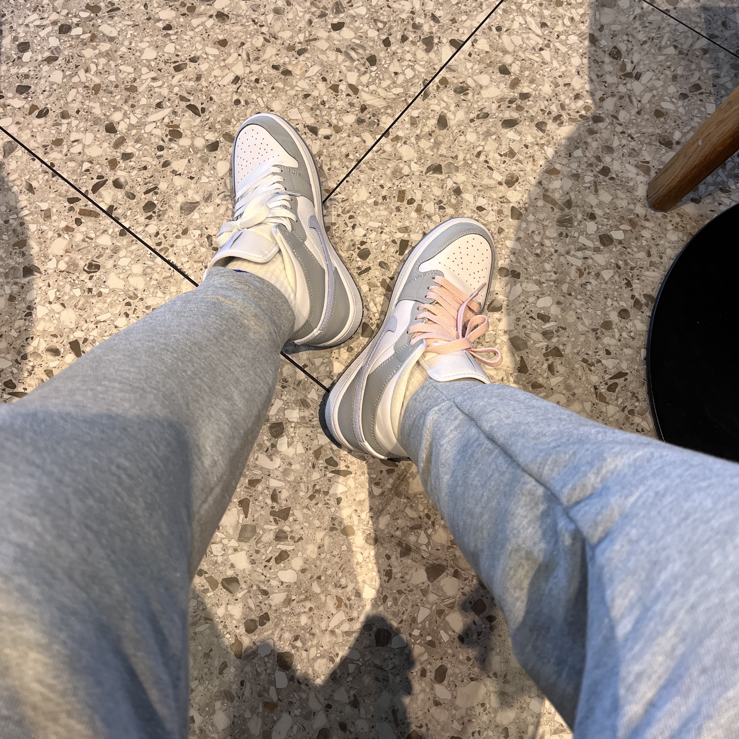 (W) Jordan 1 Mid Wolf Grey 착용 스타일