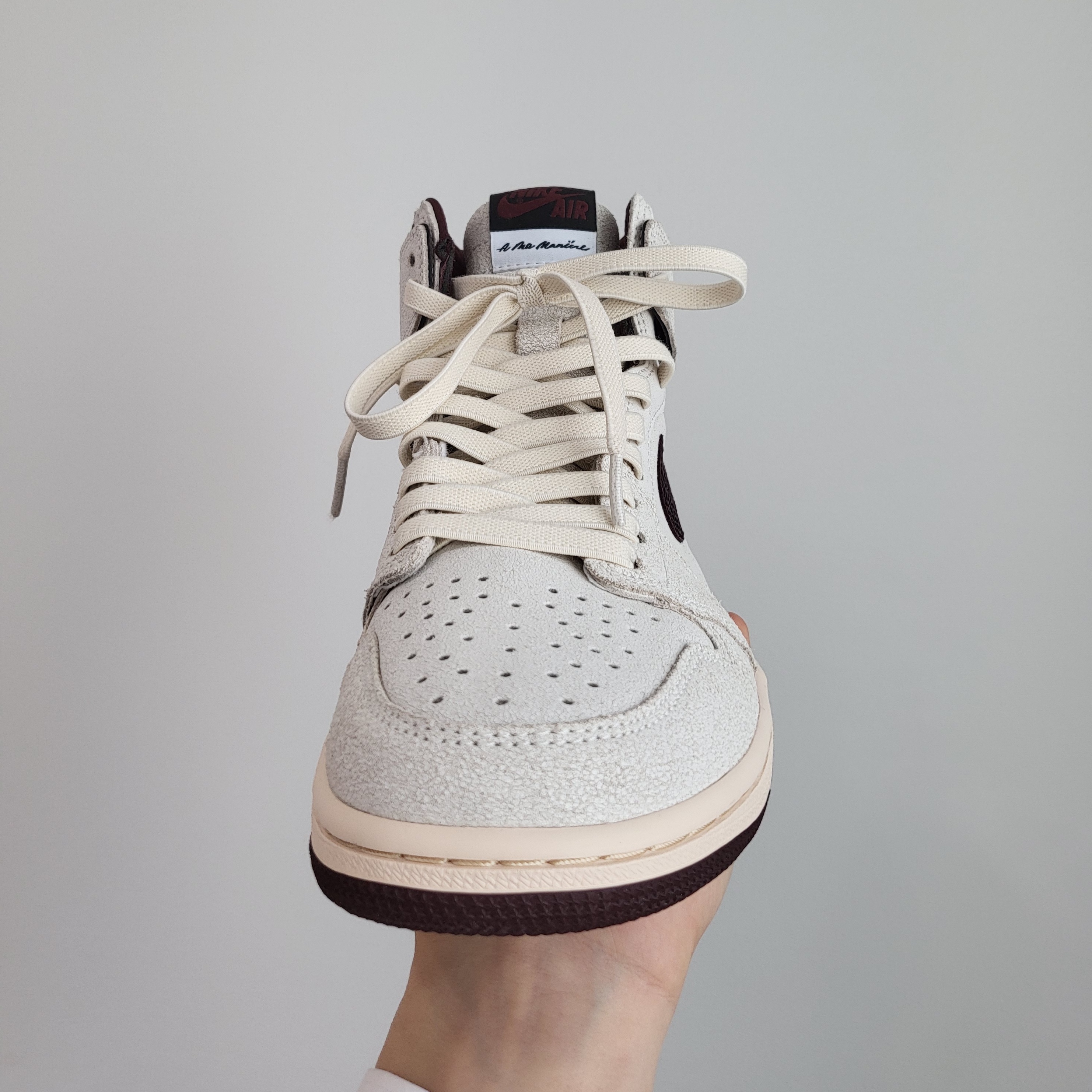 Jordan 1 x A Ma Maniere Retro High OG SP Sail and Burgundy, (PS) Jordan 1 x A Ma Maniere Retro High OG SP Burgundy and Sail 착용 스타일 - 2