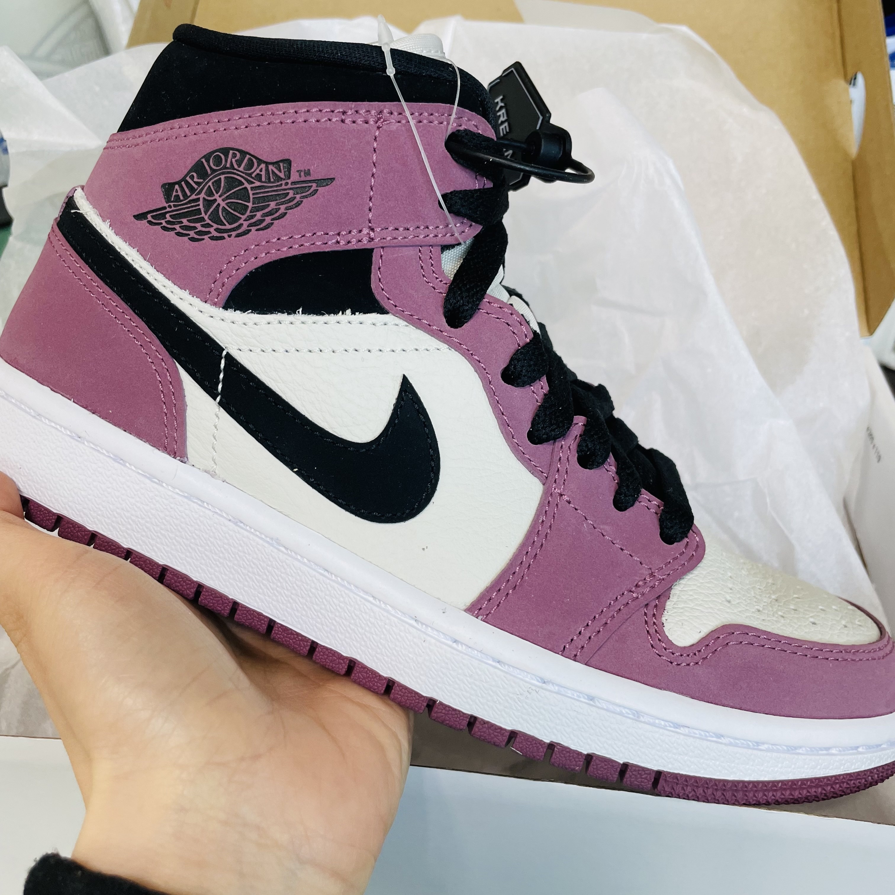 (W) Jordan 1 Mid SE Light Mulberry 착용 스타일