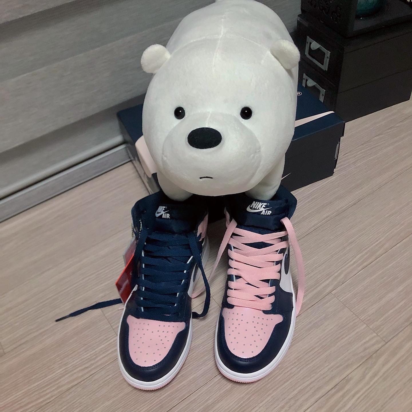 (W) Jordan 1 Retro High OG Atmosphere 착용 스타일 - 1