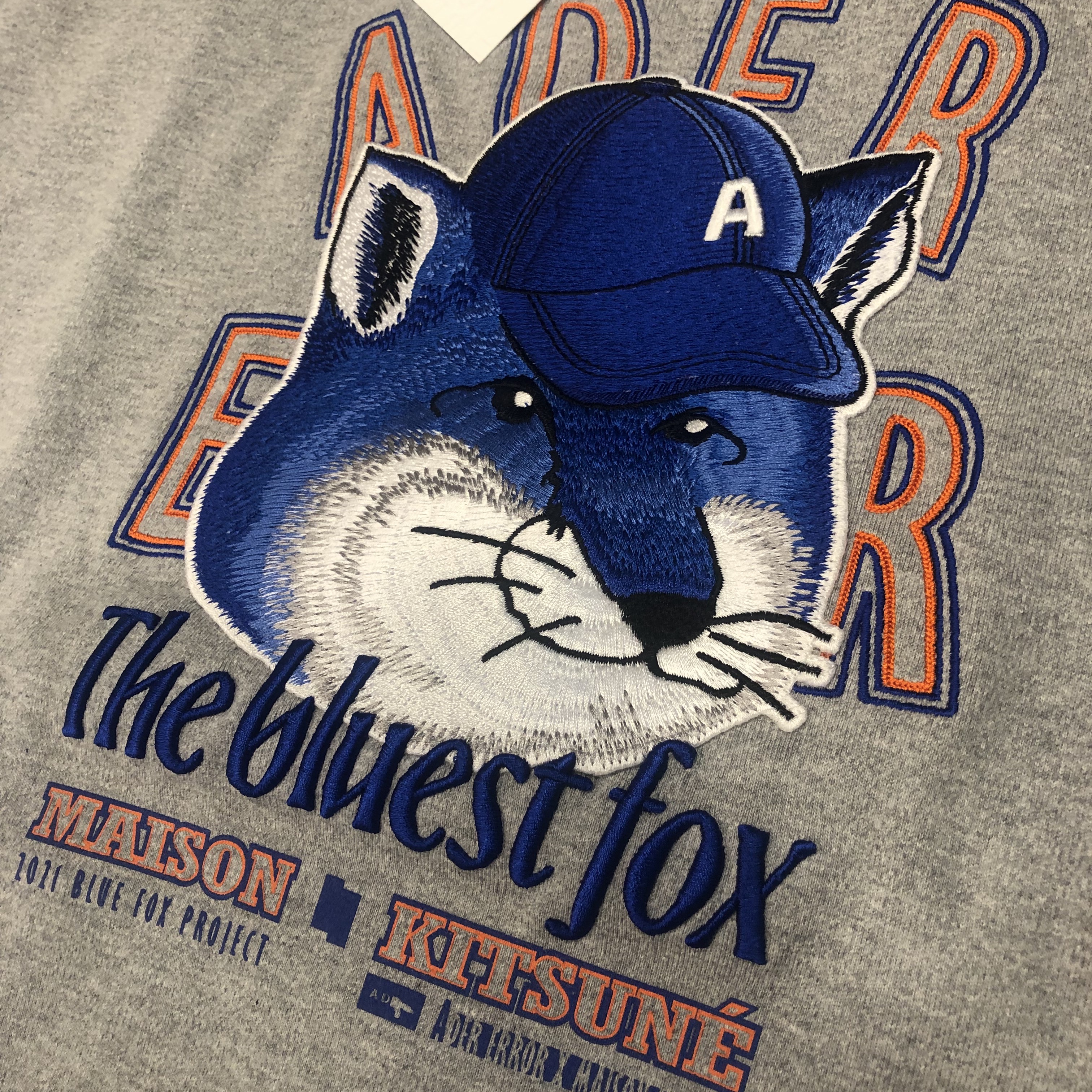 Maison Kitsune x Ader Error The Bluest Fox T-Shirt Grey 착용 스타일