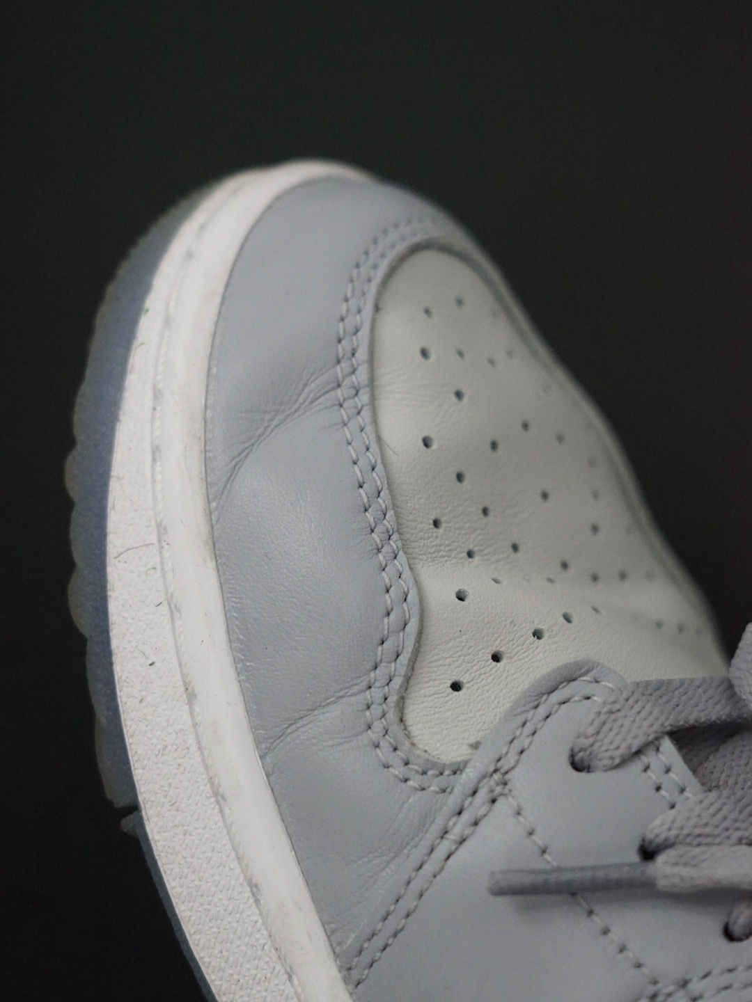 Jordan 1 Low Golf Wolf Grey 착용 스타일 - 3