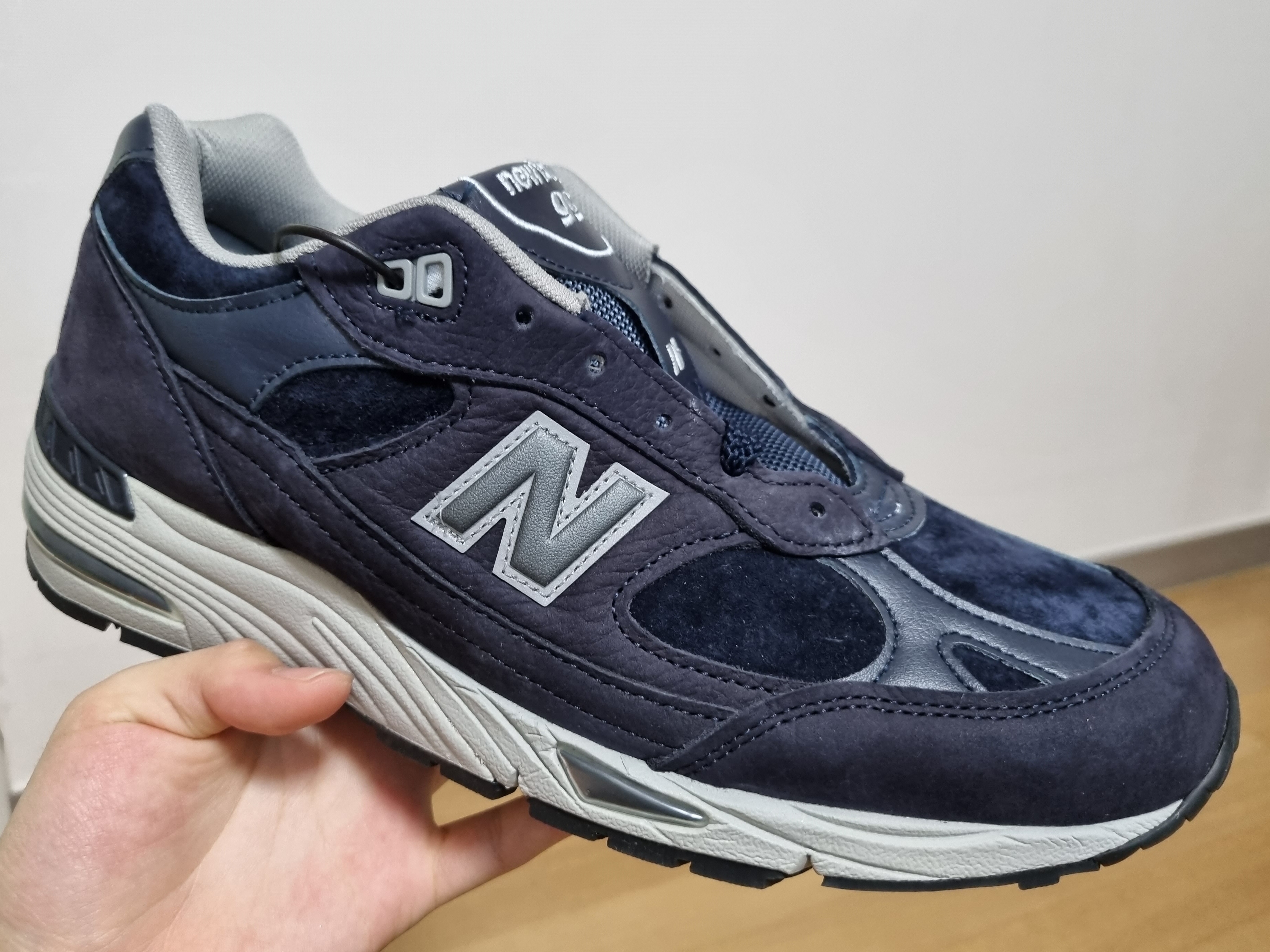 New Balance 991 Made in UK Blue Navy 착용 스타일