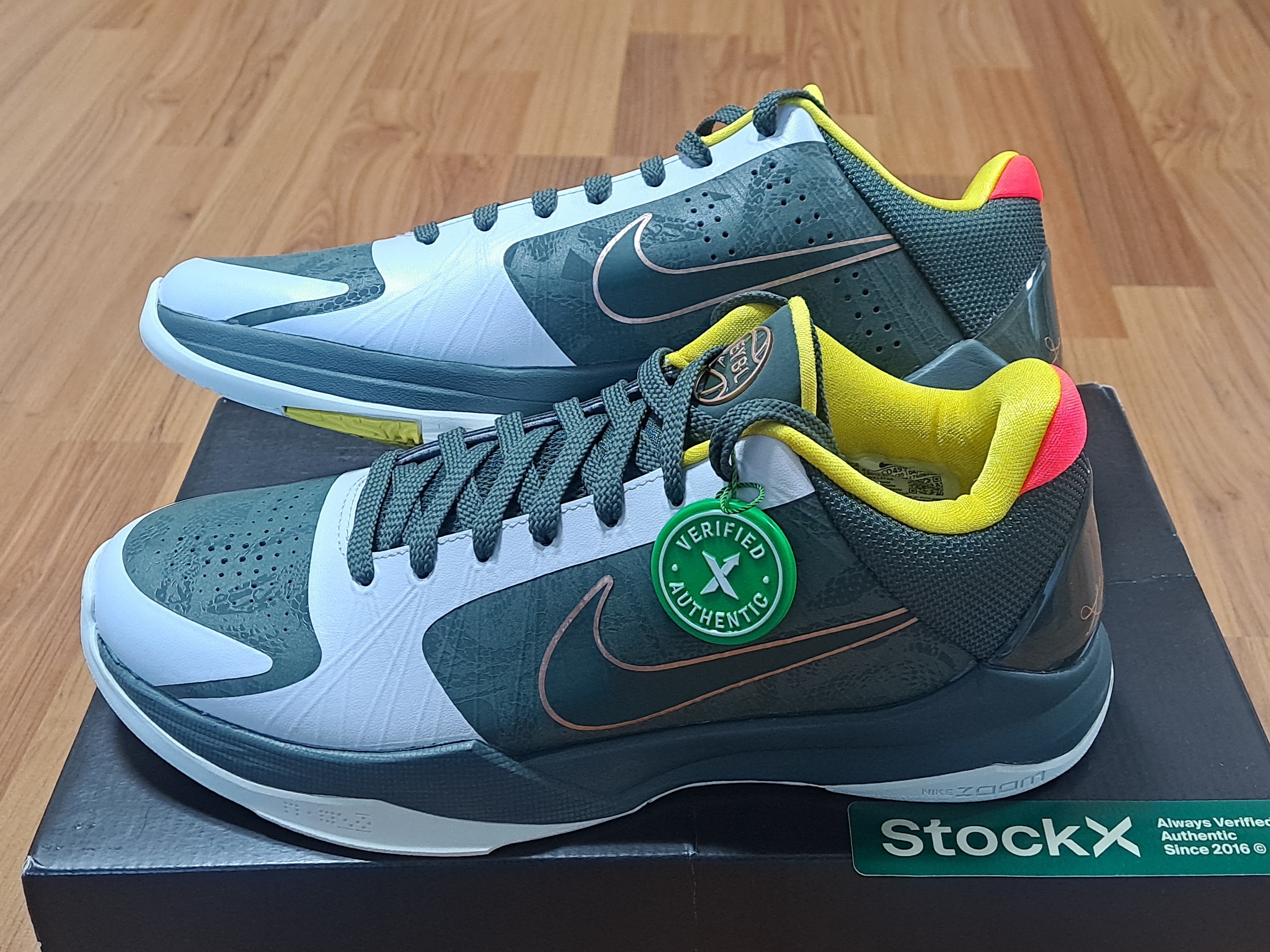 Nike Kobe 5 Protro EYBL Forest Green 착용 스타일 - 3