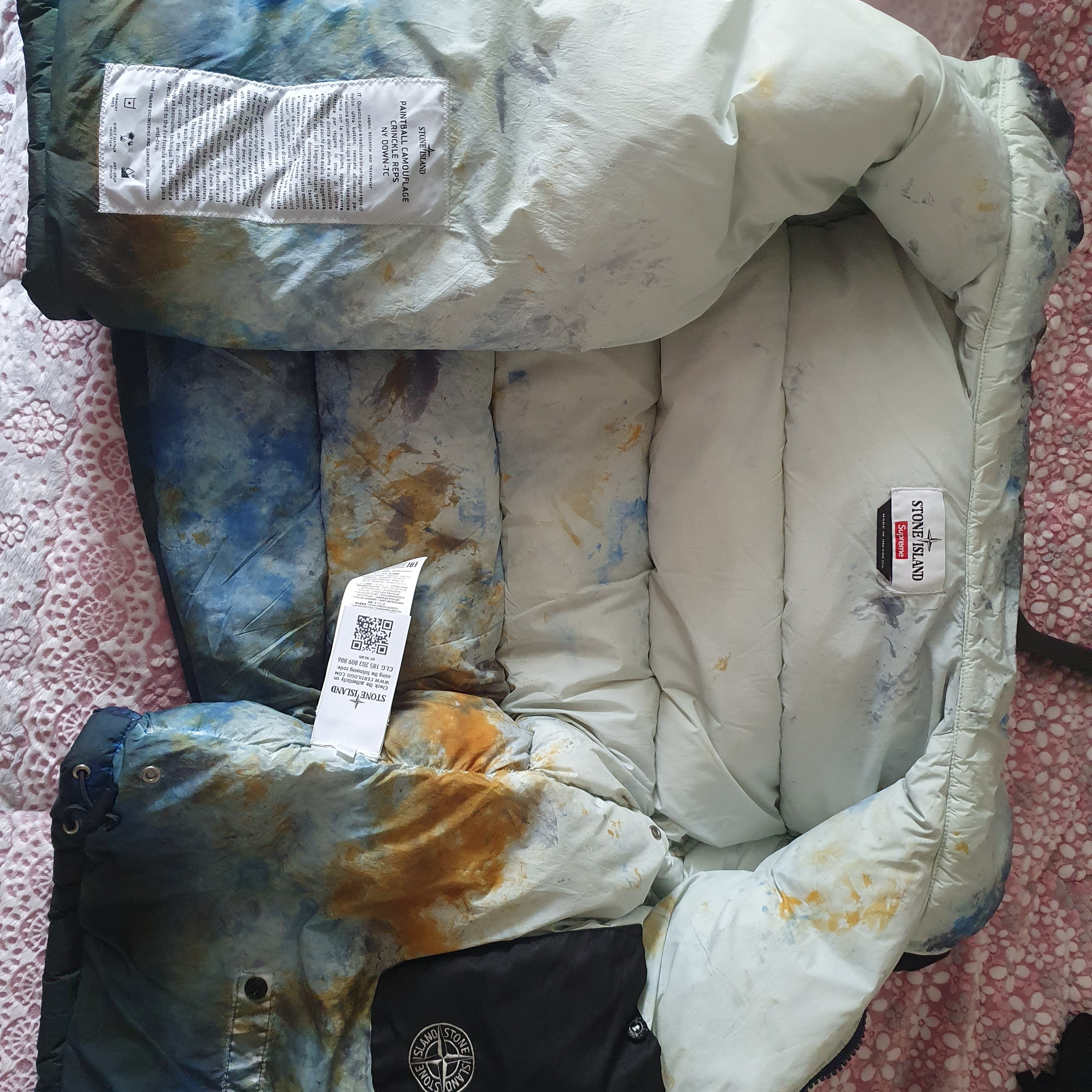 Supreme x Stone Island Painted Camo Crinkle Down Jacket Dark Teal - 20FW 착용 스타일 - 3