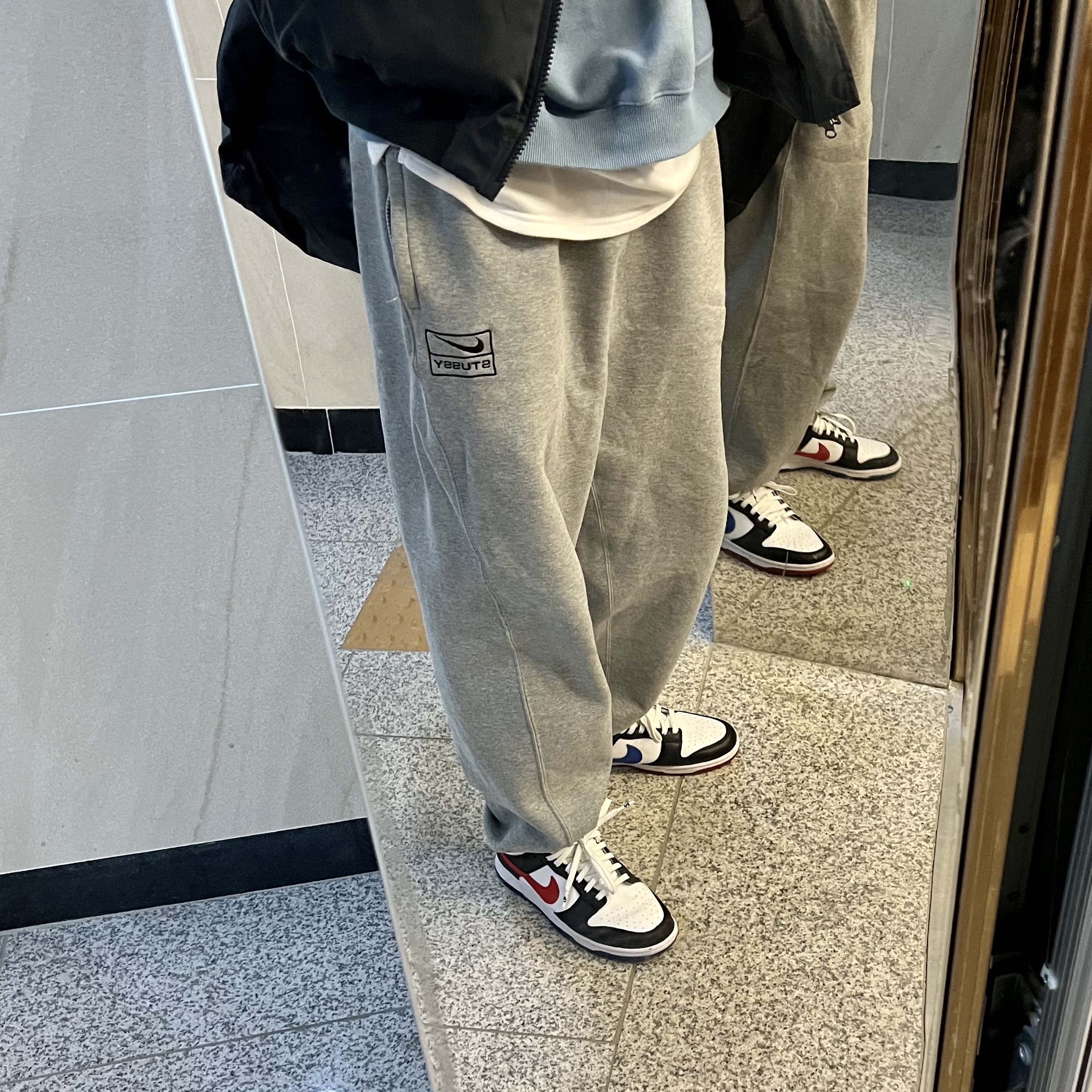 Nike Dunk Low SE Seoul, Nike x Stussy NRG BR Fleece Pants Grey 착용 스타일