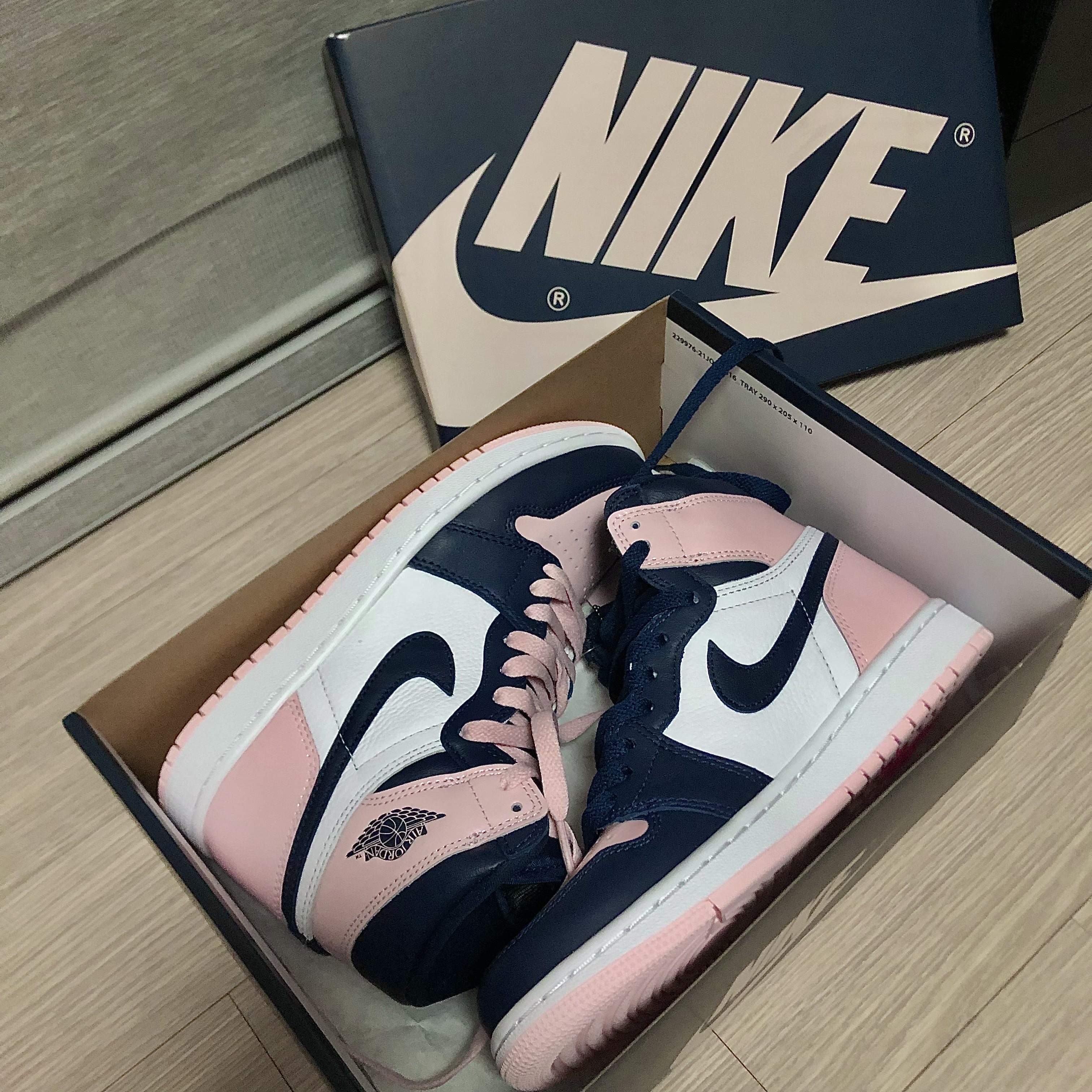 (W) Jordan 1 Retro High OG Atmosphere 착용 스타일 - 2