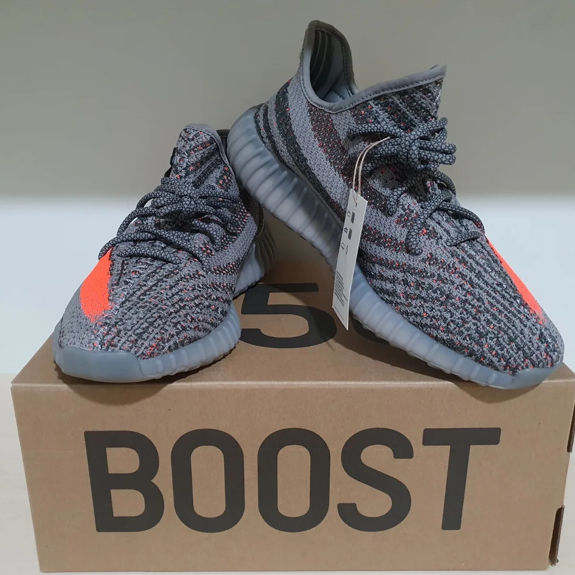 Adidas Yeezy Boost 350 V2 Beluga - Reflective 착용 스타일 - 2