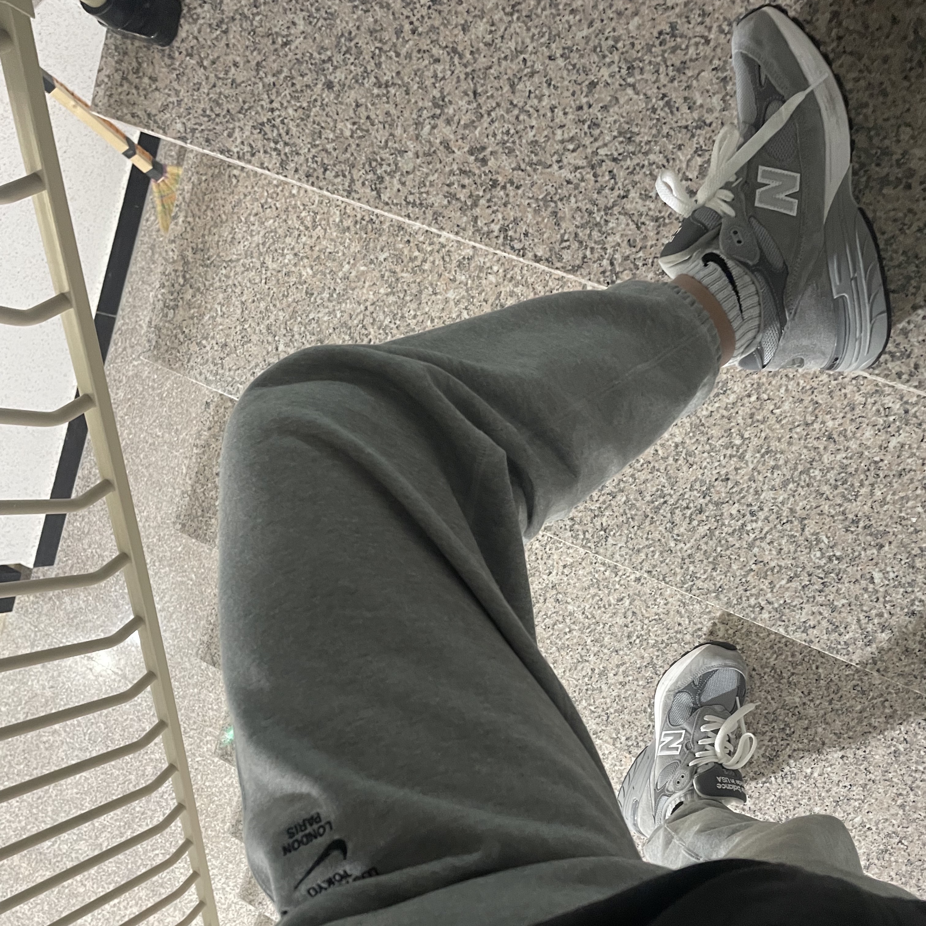 New Balance 993 Made in USA Grey - D Standard 착용 스타일