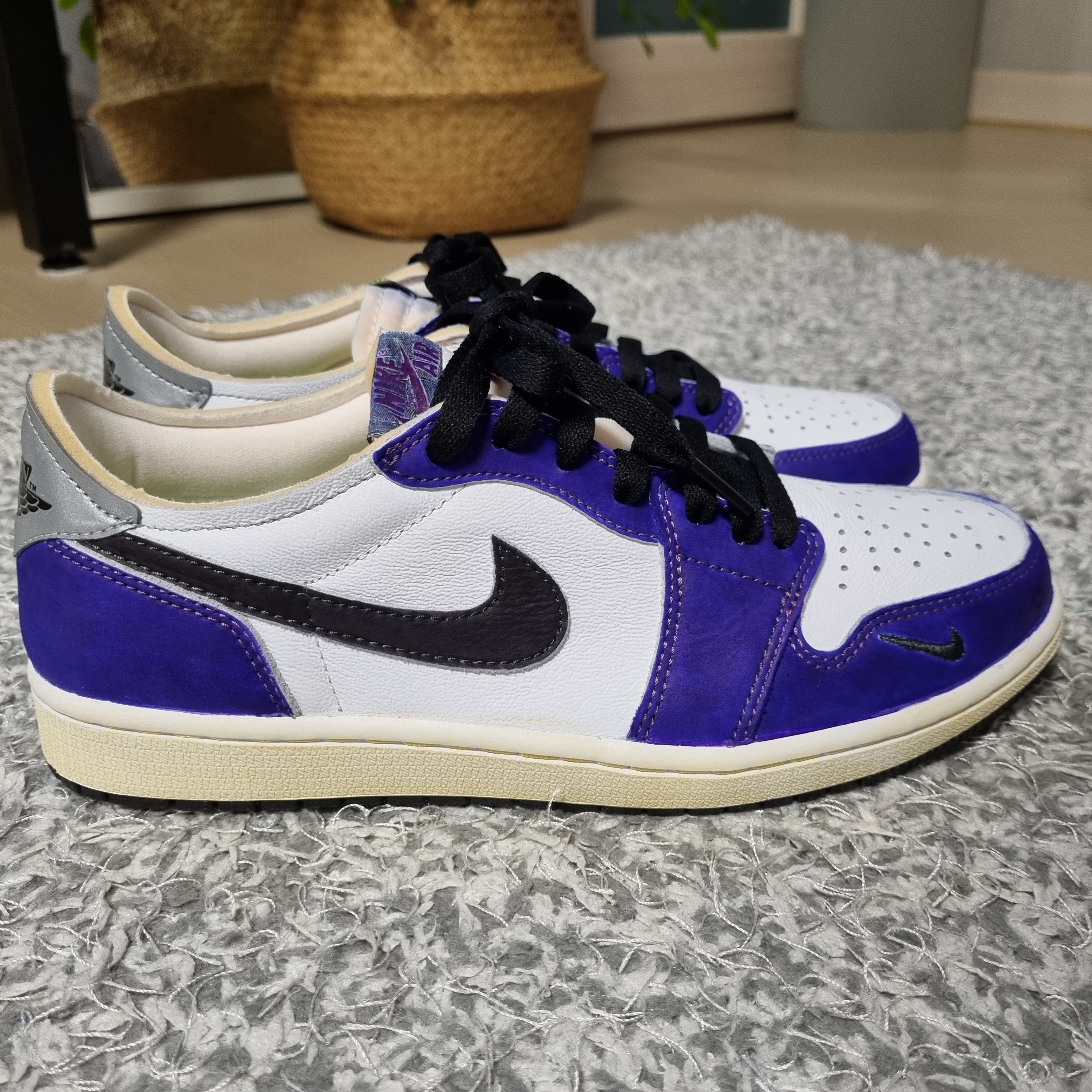 Jordan 1 Low OG Ghost Green 착용 스타일 - 2