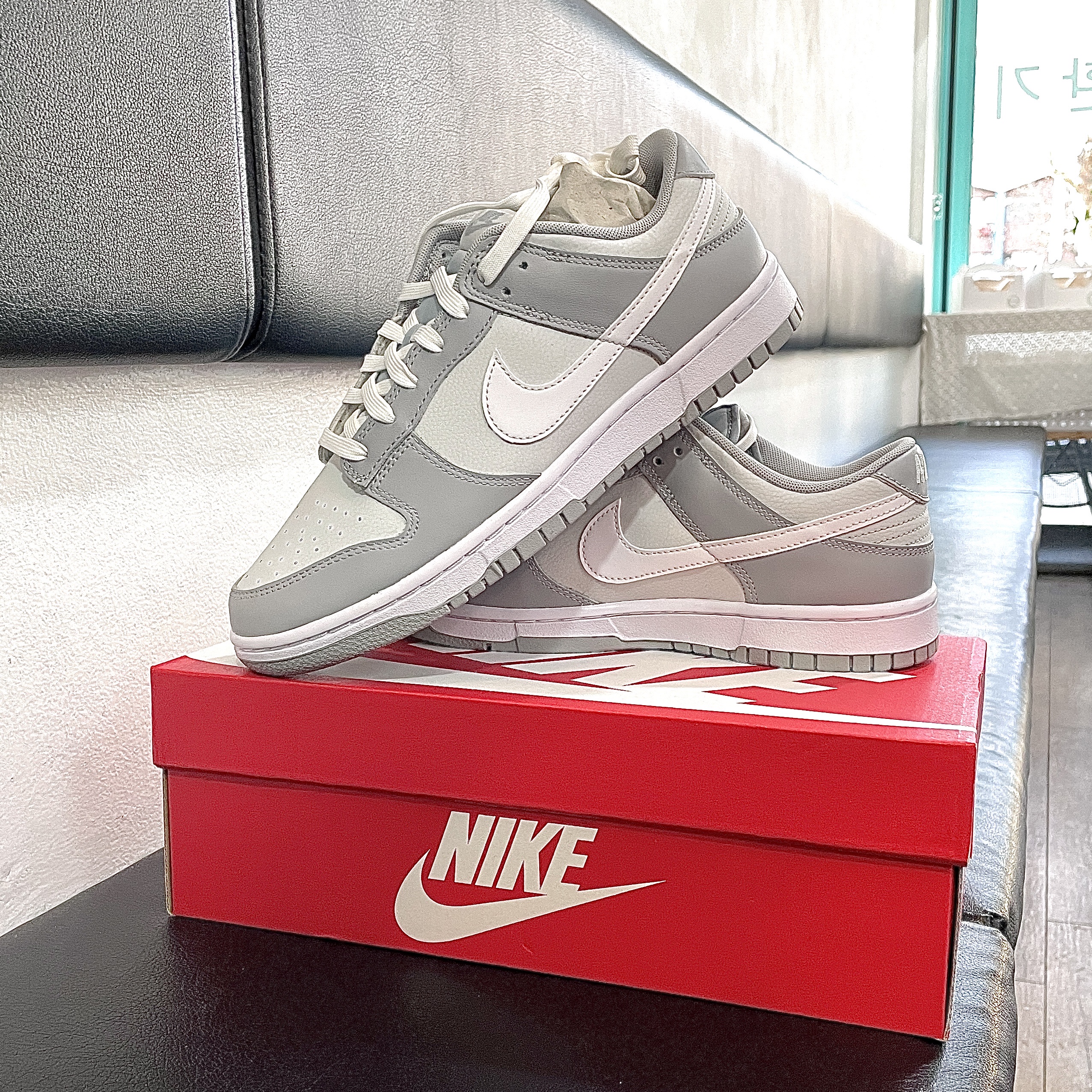 Nike Dunk Low Retro Wolf Grey 착용 스타일 - 2