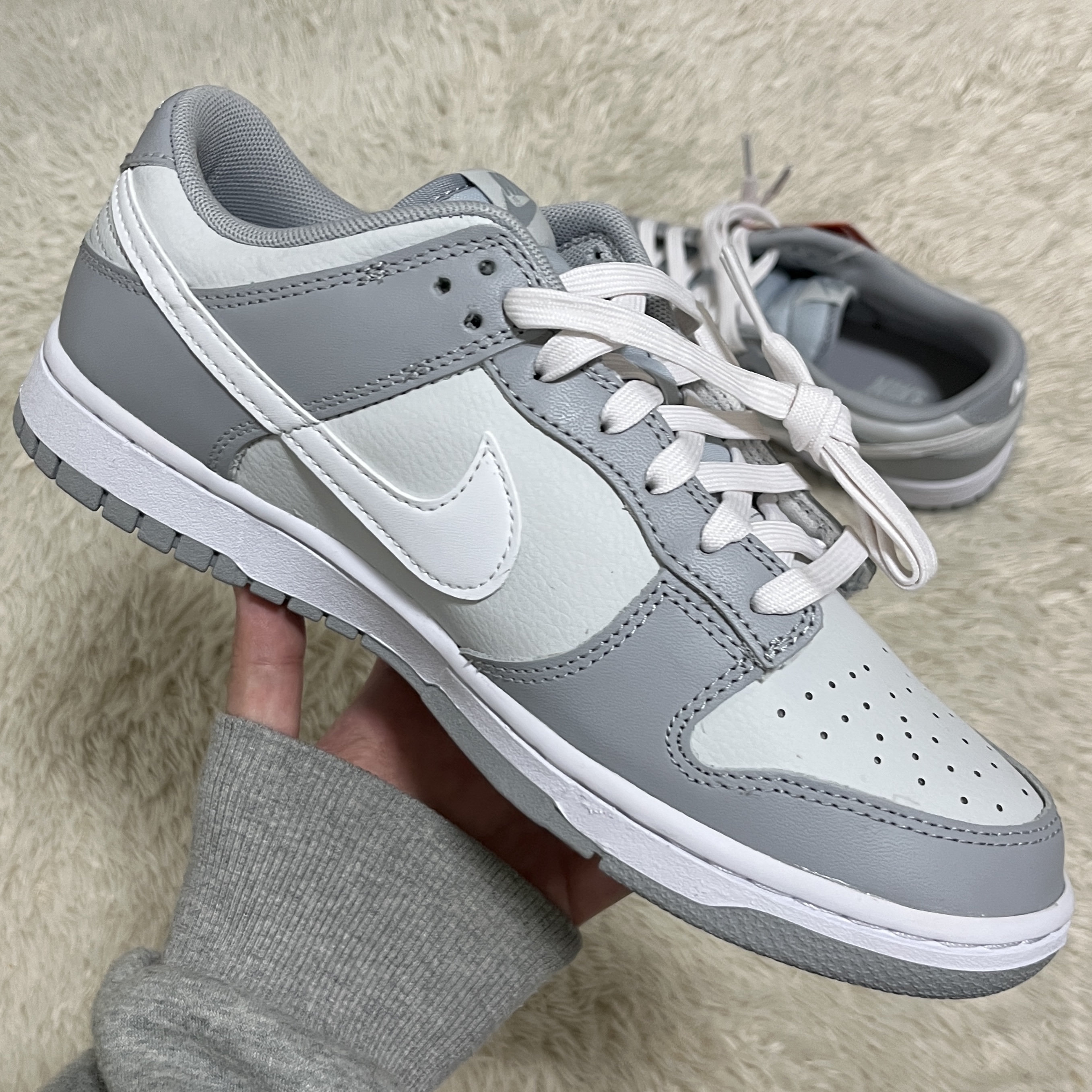 Nike Dunk Low Retro Wolf Grey 착용 스타일