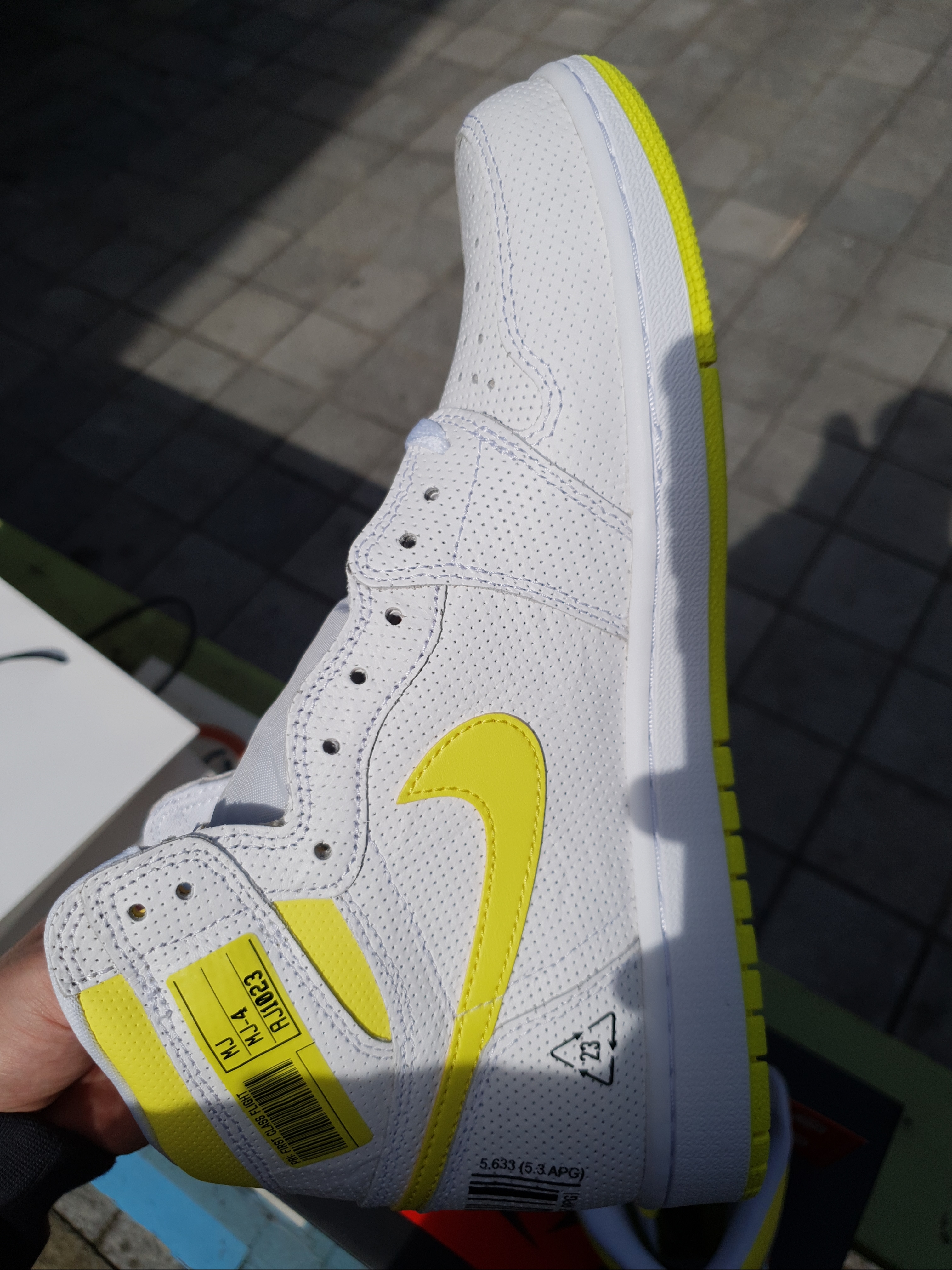 Jordan 1 Retro High OG First Class Flight 착용 스타일 - 2