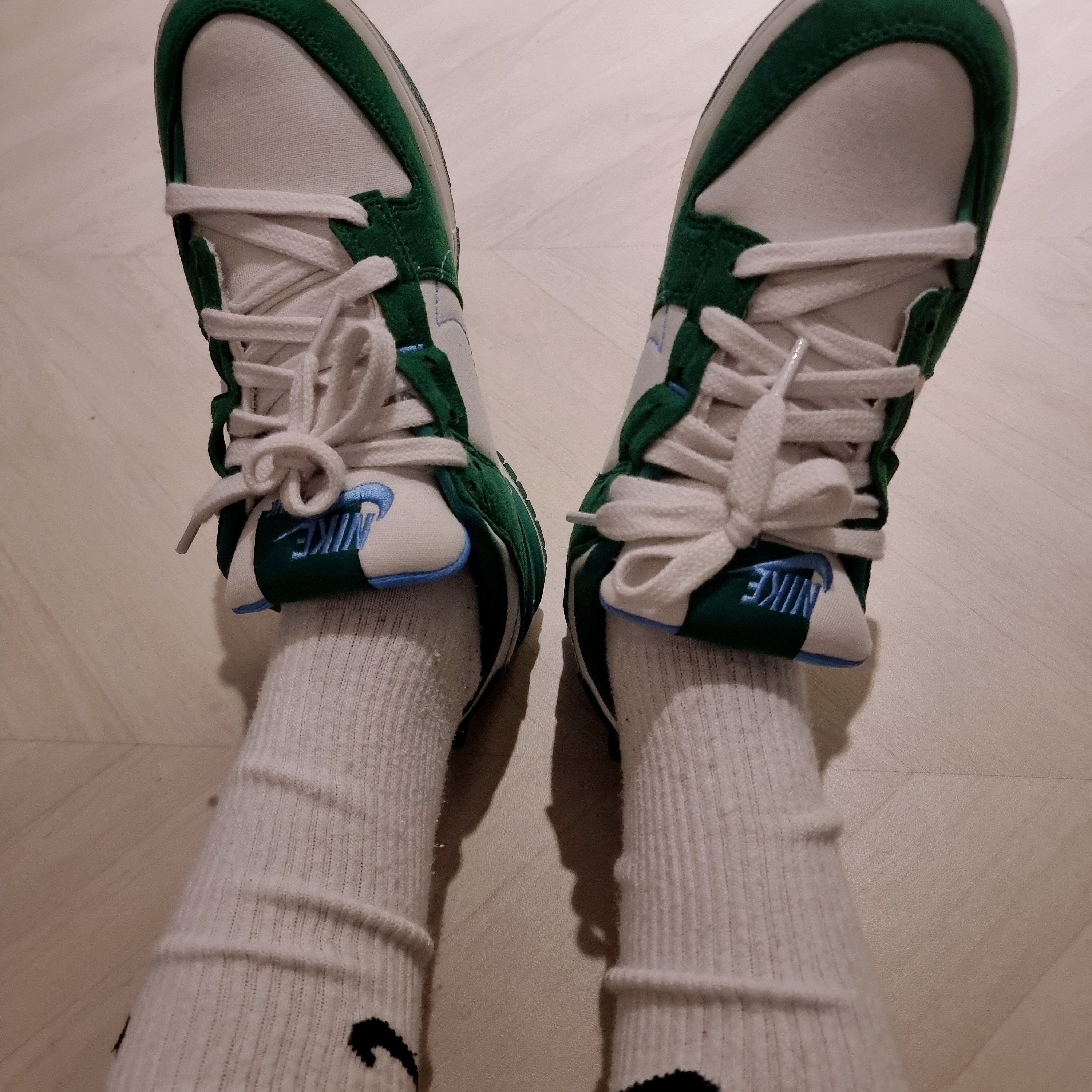 (W) Nike Dunk Low Disrupt 2 Phantom University Blue 착용 스타일 - 3