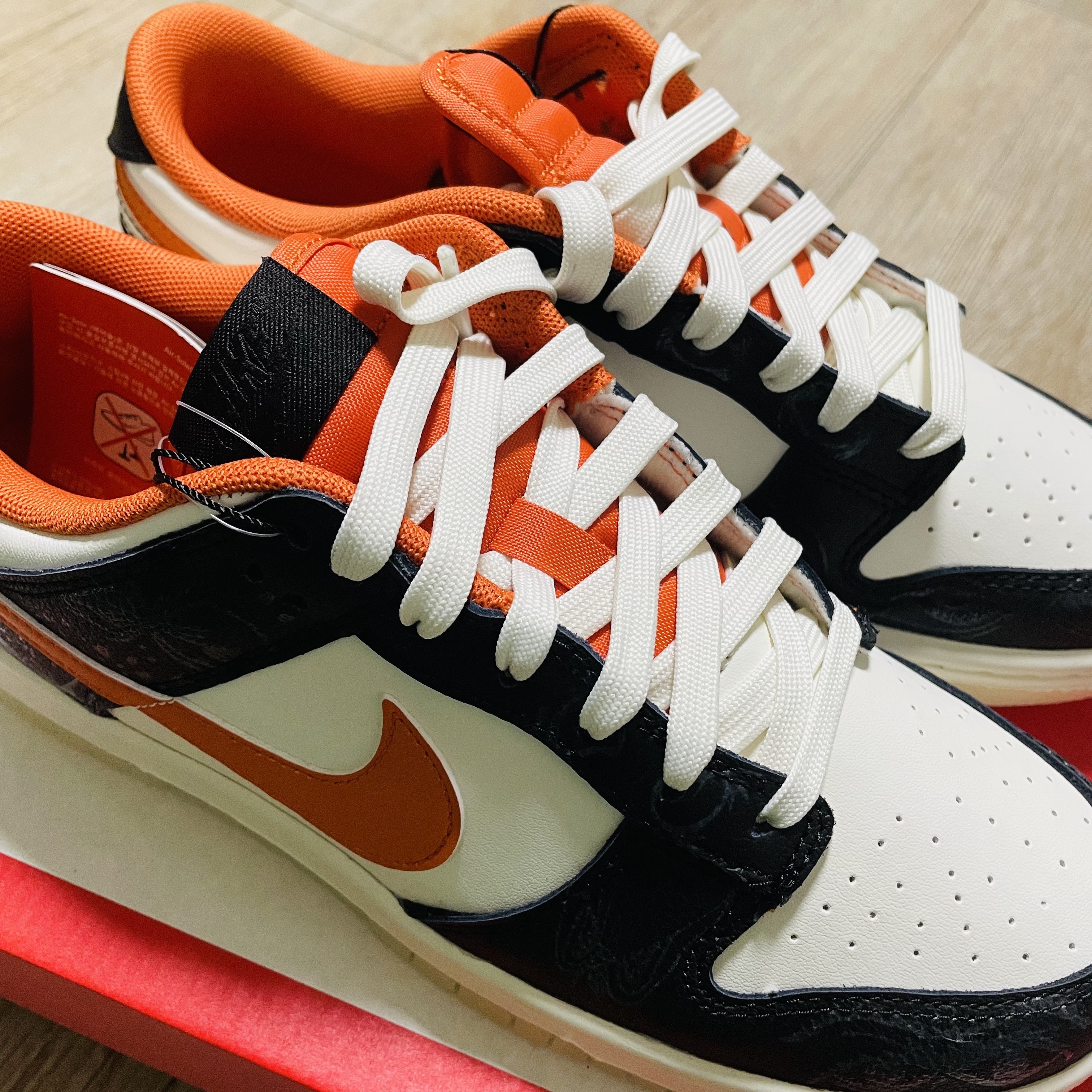 Nike Dunk Low Retro PRM Halloween 착용 스타일 - 2
