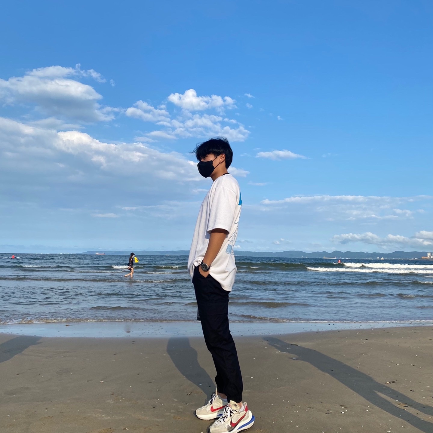 Nike x Sacai VaporWaffle Royal Fuchsia 착용 스타일