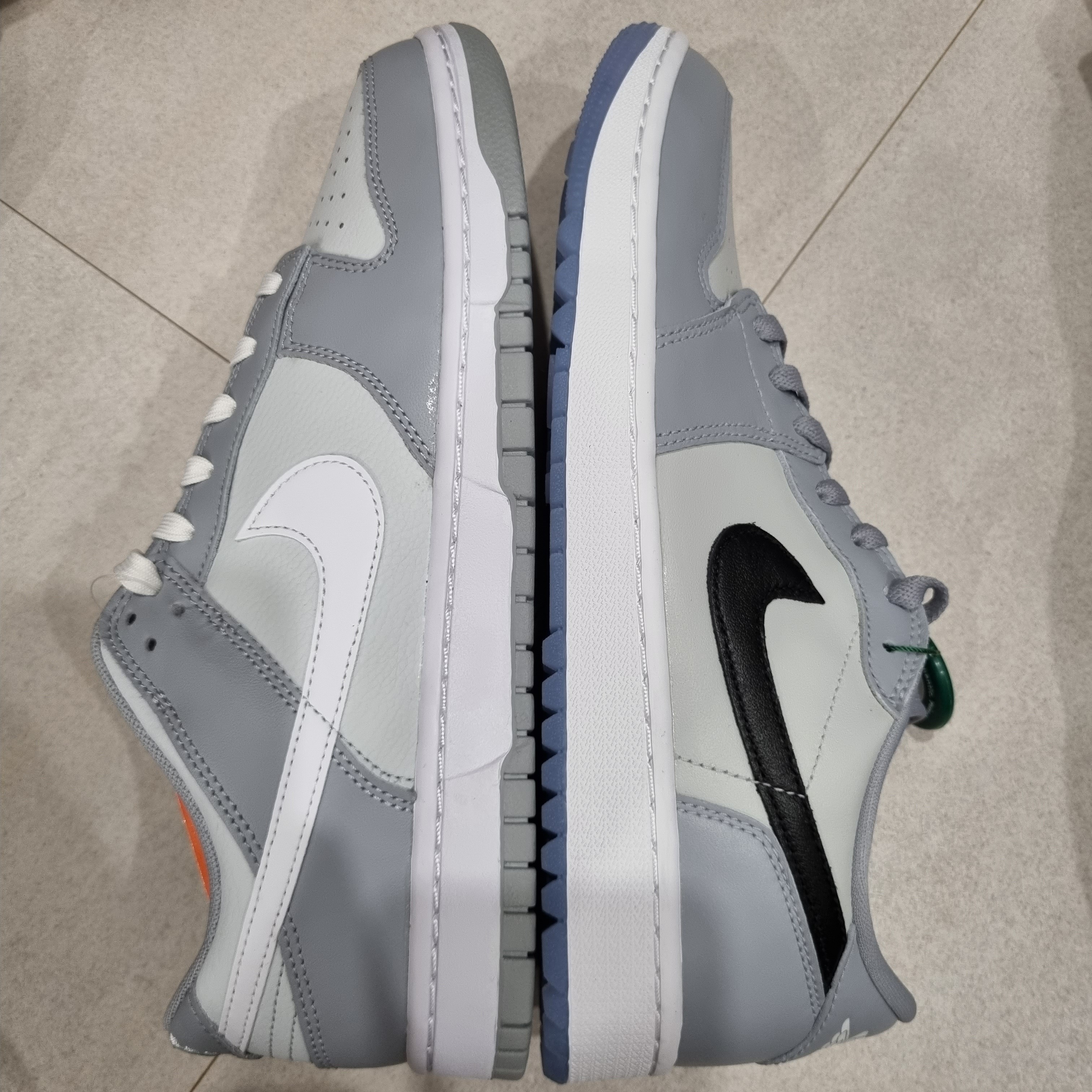 Nike Dunk Low Retro Wolf Grey, Jordan 1 Low Golf Wolf Grey 착용 스타일 - 1