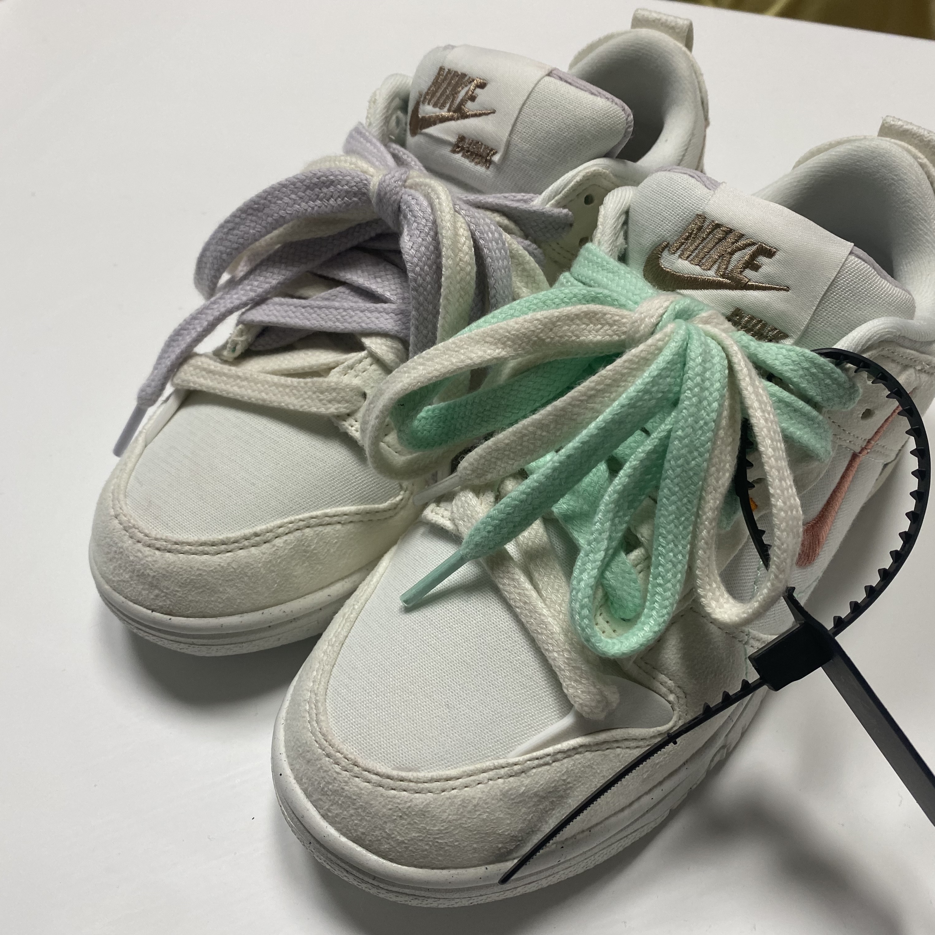 (W) Nike Dunk Low Disrupt 2 Pale Ivory Sail 착용 스타일 - 1