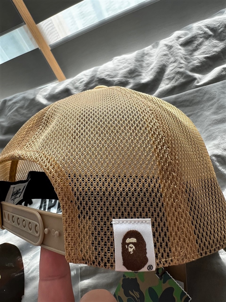 Stussy x BAPE Trucker Cap Yellow 착용 스타일 - 3