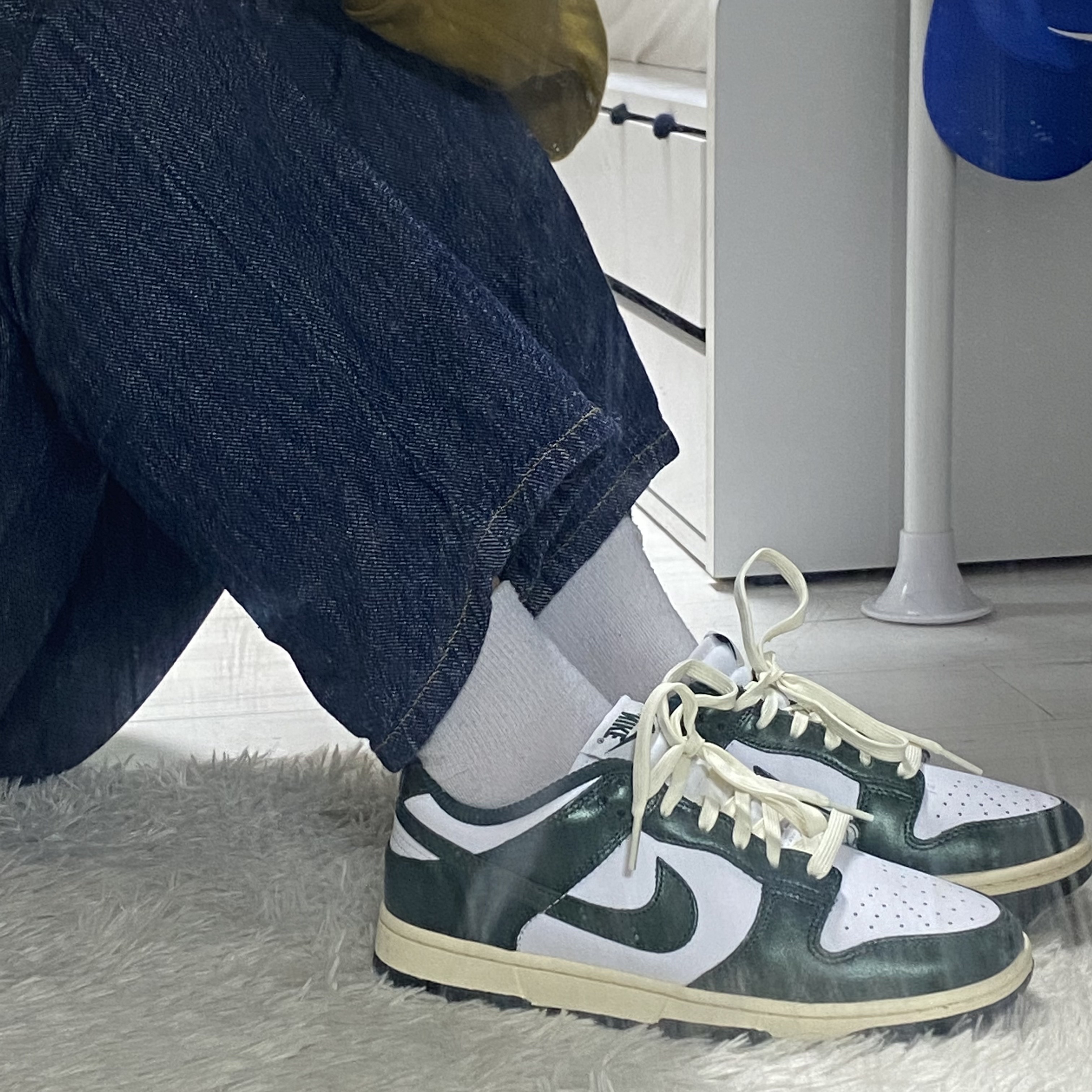 (W) Nike Dunk Low Vintage Green 착용 스타일 - 5